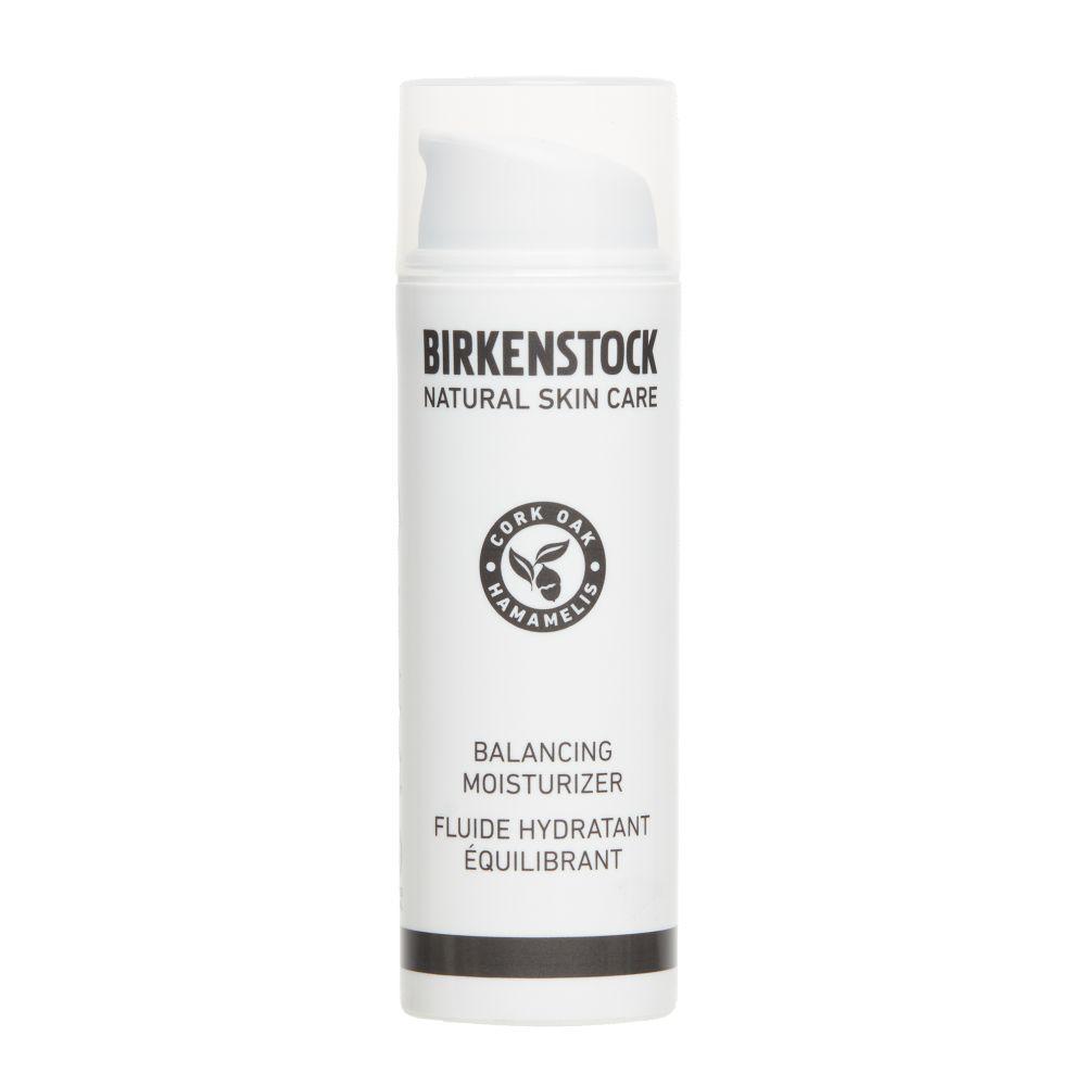 Weiße Flasche mit Birkenstock-Logo und Produktbezeichnung. Text: Balancing Moisturizer, Flasche mit Spender.