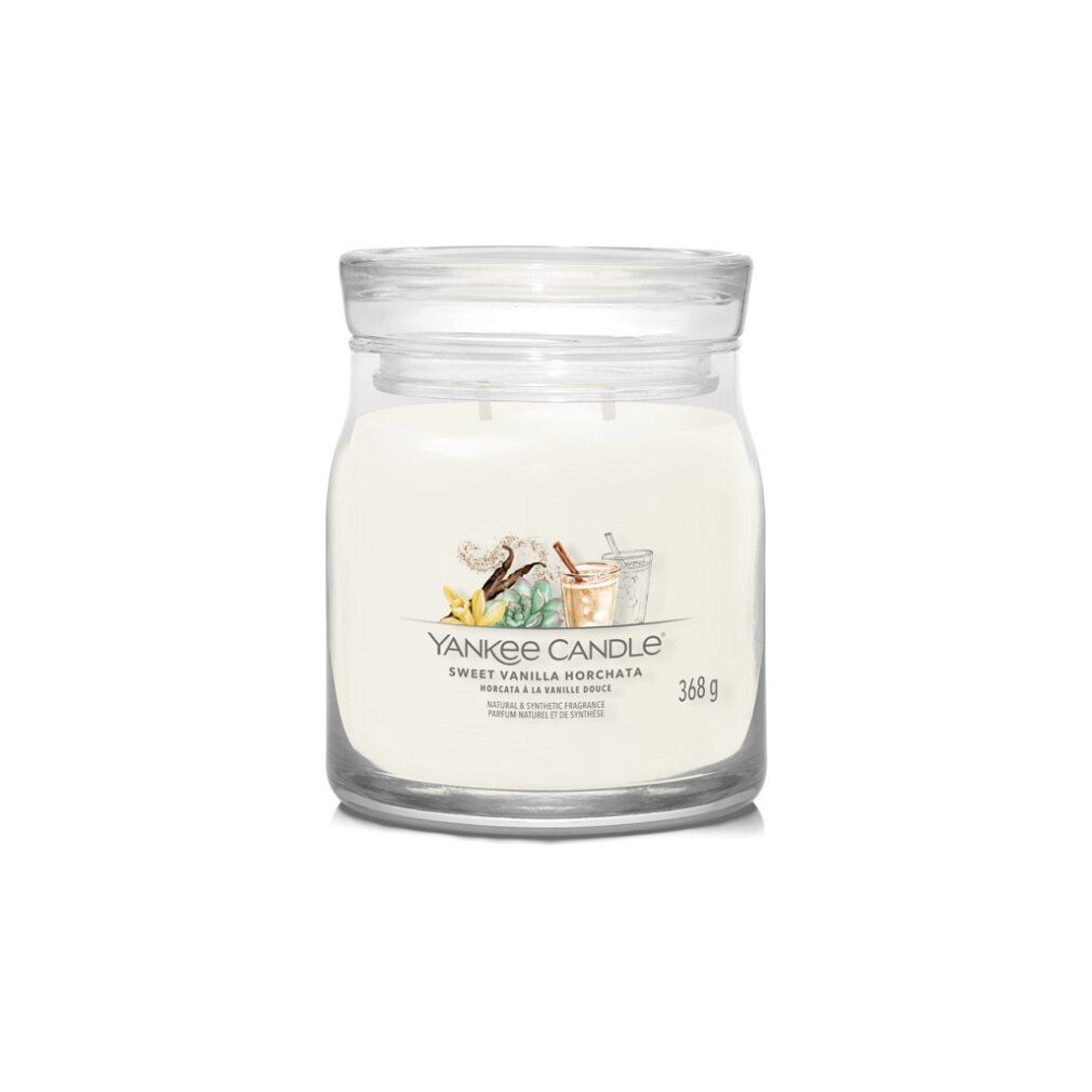 Glas-Duftkerze mit Deckel. Aufkleber mit Produktabbildung und Schriftzug: Yankee Candle Sweet Vanilla Horchata. Gewicht: 368 g.