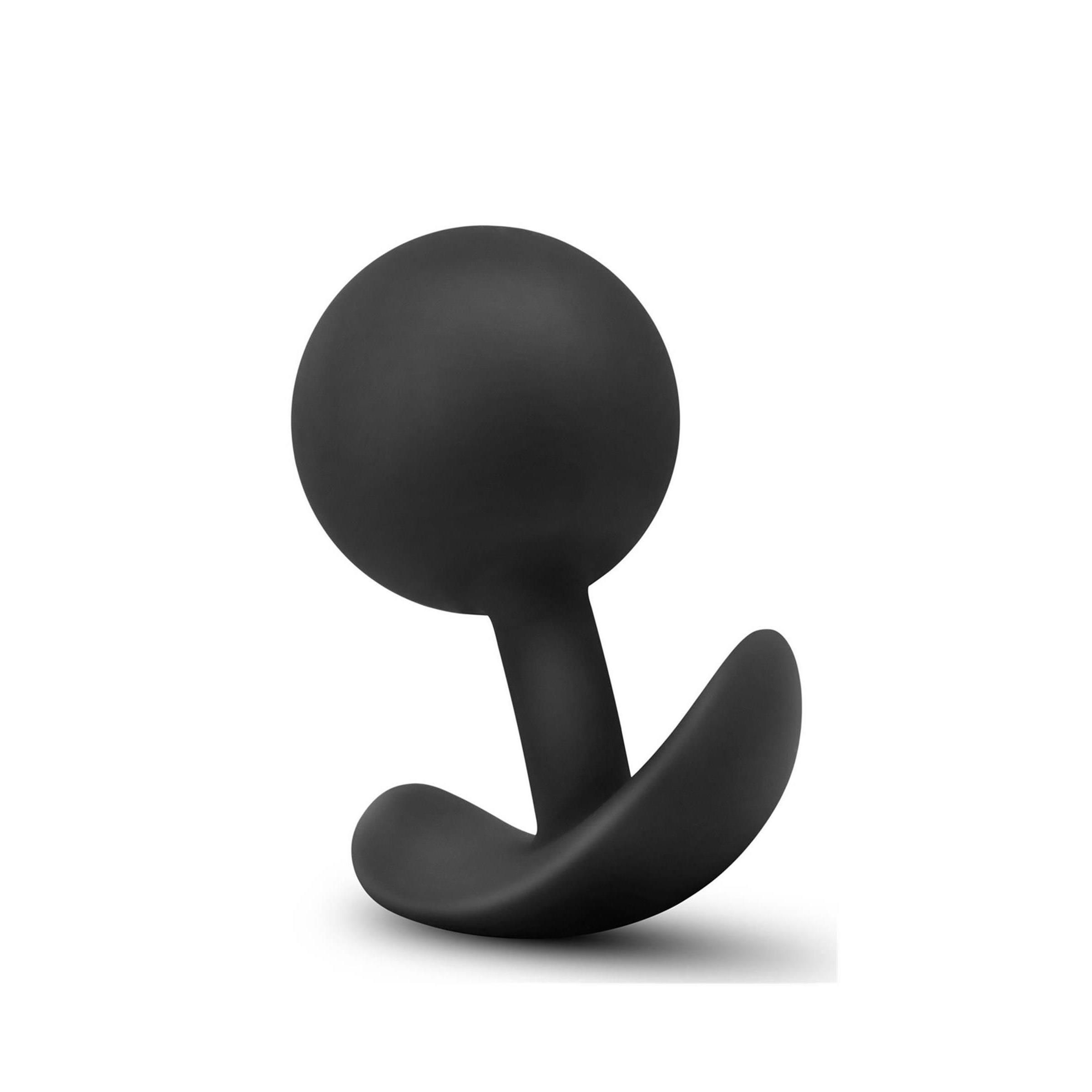 Schwarzer Analplug mit runder Spitze und gebogener Basis. Perspektivische Ansicht.