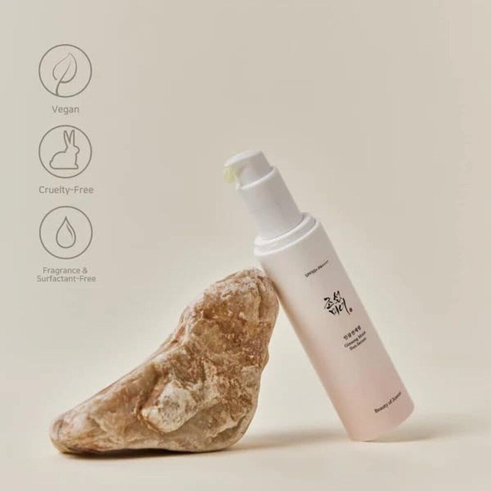 Flasche des Ginseng Moist Sun Serum mit Siegeln für Vegan, Cruelty-Free und Duftstofffrei.