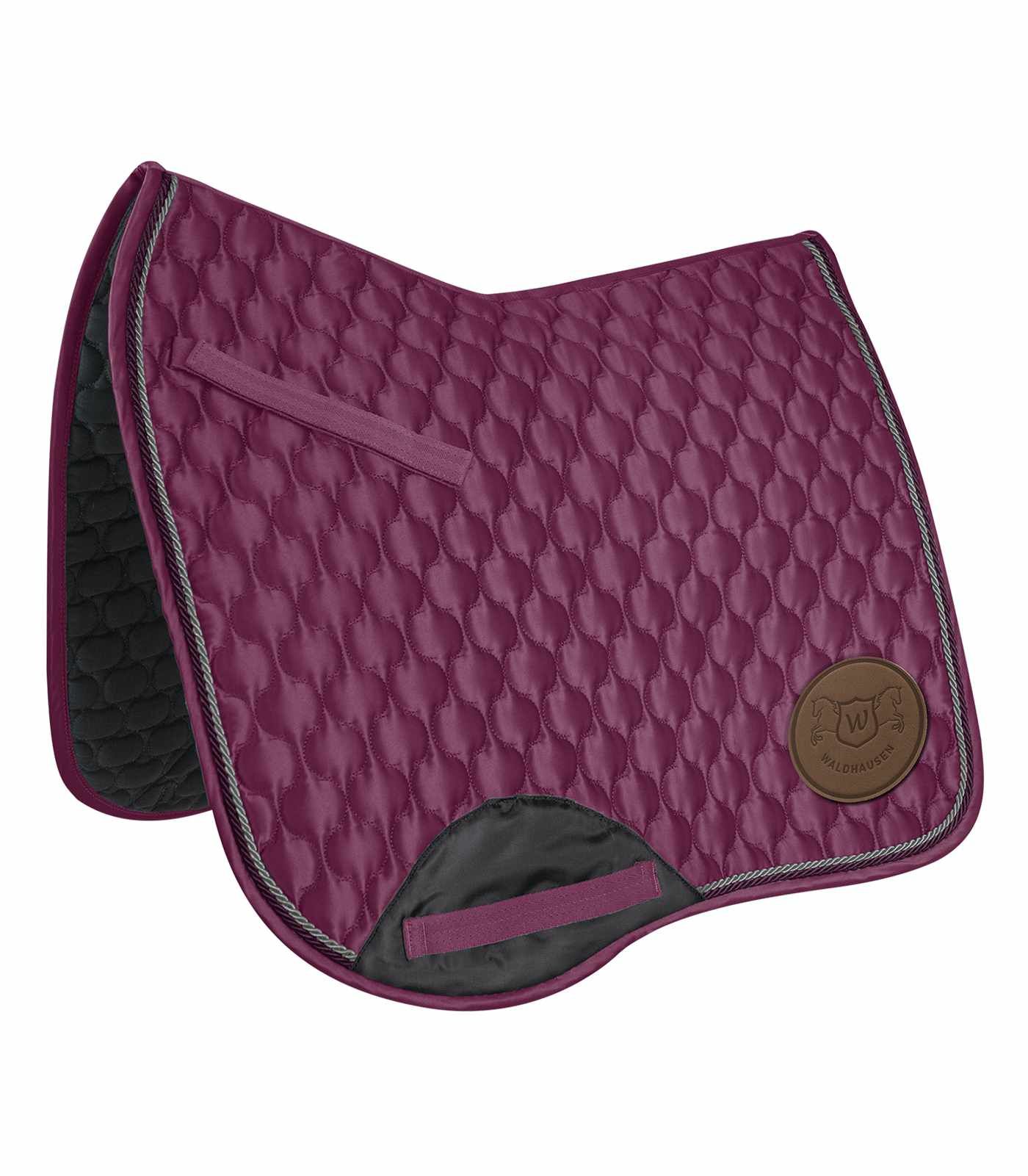 Bordeauxfarbene Dressurschabracke mit silberner Kordel und Logo. Steppung mit Wabenmuster. Marke: Waldhausen.