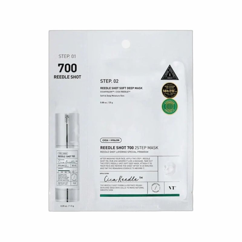 Verpackung von VT COSMETICS Mild Reedle Shot 700 2-Step Face Mask. Enthält eine Flasche und eine Maske. Weiße Verpackung mit Text.