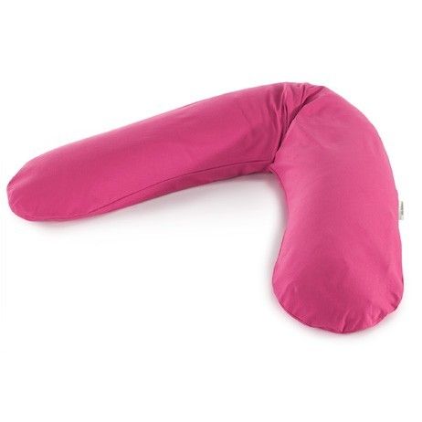 Stillkissen in Fuchsia. Gebogene Form. Aus Stoff. Auf weißem Hintergrund.