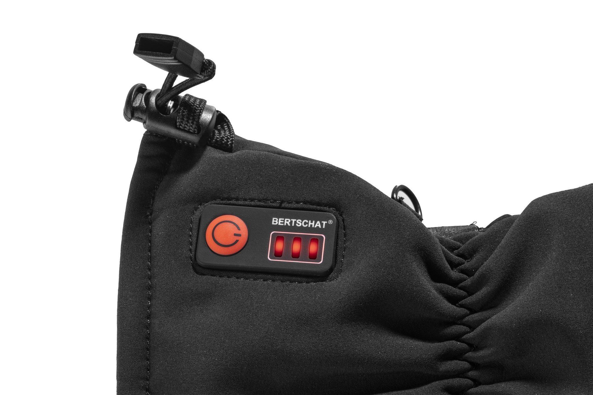 Schwarzer Handschuh mit Bedienelementen. Roter Ein-/Ausschalter und drei rote LEDs. BERTSCHAT® Logo.