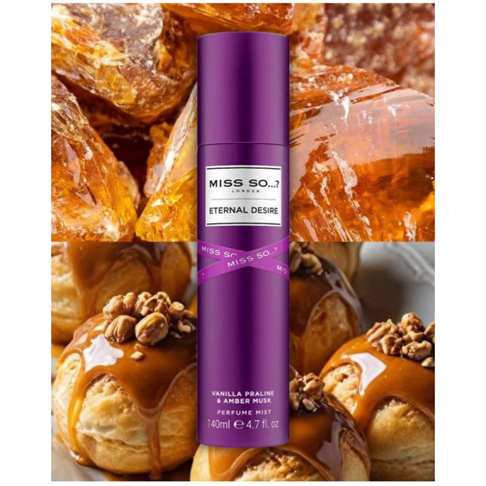 Violette Sprühflasche mit "MISS SO...?" und "Eternal Desire". Hintergrund: Karamellgebäck und bernsteinfarbene Kristalle.