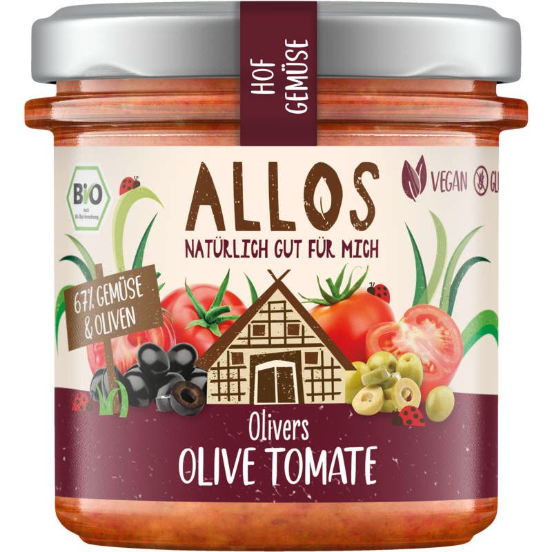 Glas mit Allos Hof-Gemüse Olivers Tomate Olive. Etikett mit Logo, Text und Illustrationen von Tomaten, Oliven und einem Haus. Deckel silber.