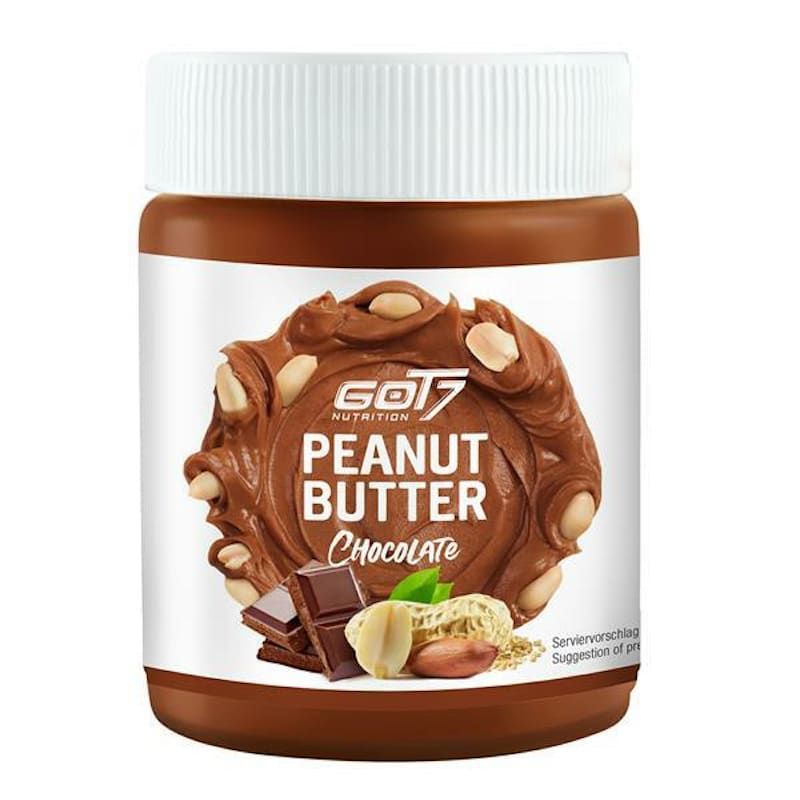Braune Dose mit weißem Deckel. Auf dem Etikett: Erdnussbutter mit Erdnüssen, Schokolade und Blättern. GOT7 Nutrition.