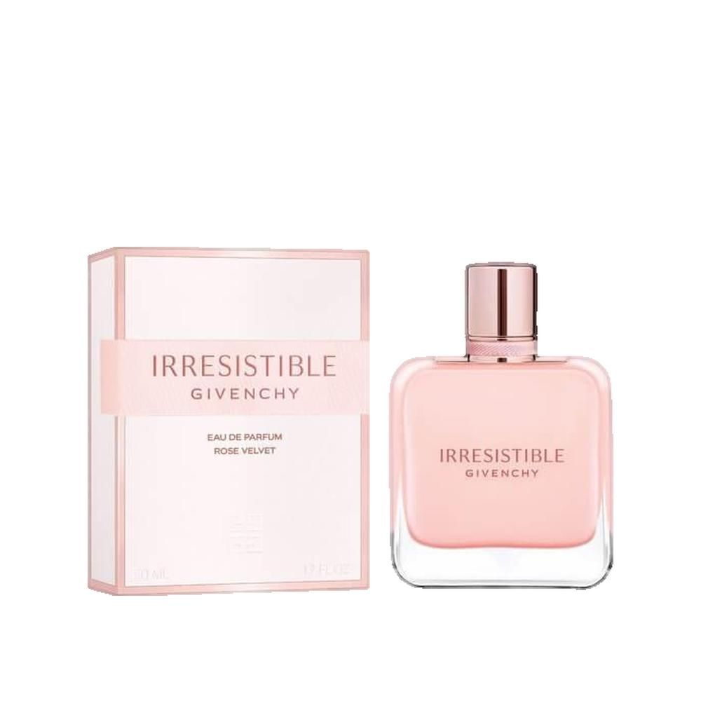 Rosa Flakon und Verpackung. Aufschrift "Irresistible Givenchy Eau de Parfum Rose Velvet". Flakon mit roségoldfarbenem Verschluss.