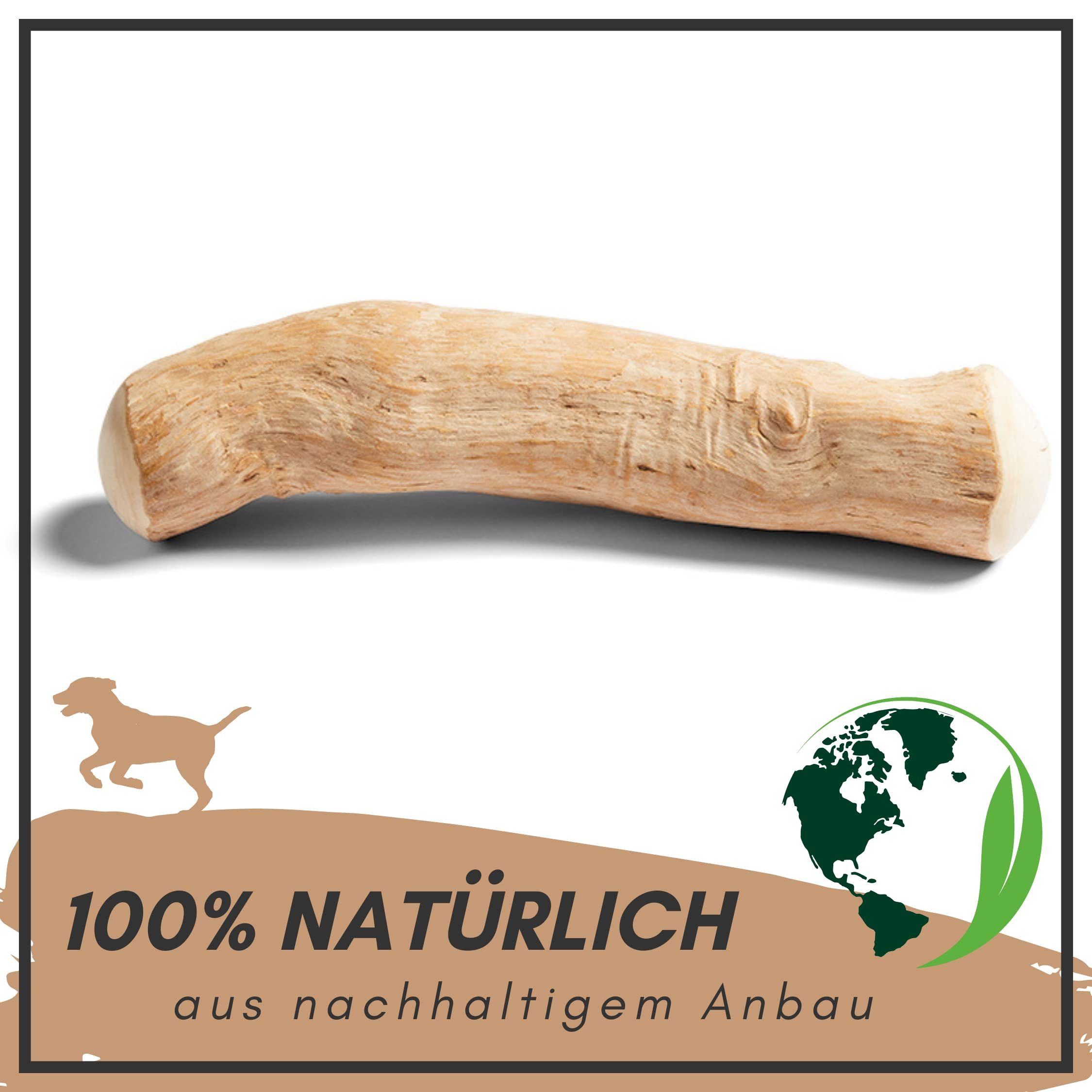 Natürlicher Kauknochen aus Kaffeeholz. Hellbraunes Holz, längliche Form. Aufschrift: 100% natürlich, aus nachhaltigem Anbau.