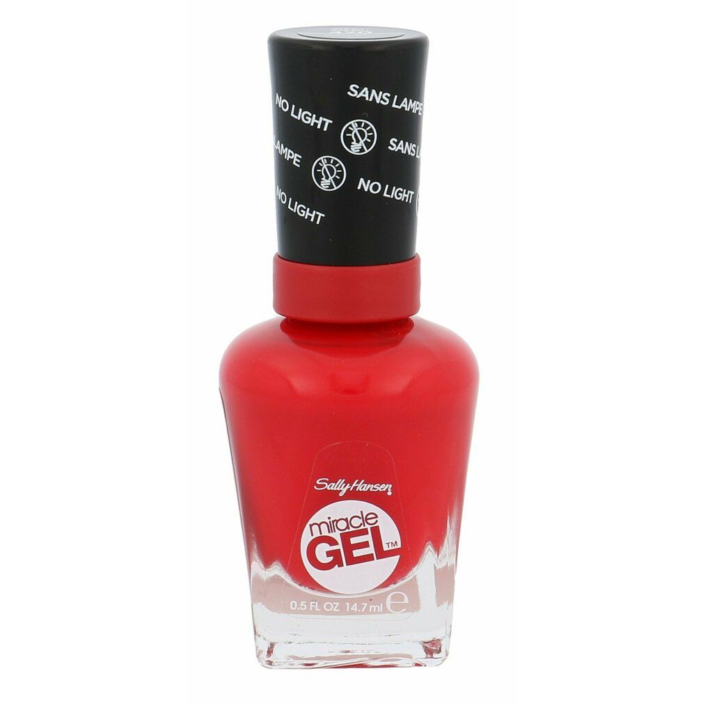 Roter Nagellack in einer Flasche. Schwarzer Deckel mit weißem Text. Auf der Flasche steht "Sally Hansen Miracle Gel".