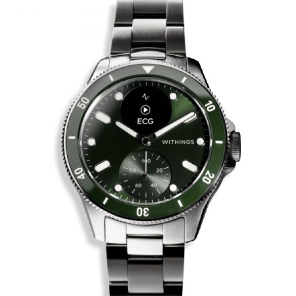 Grüne Smartwatch mit Edelstahlarmband. Zifferblatt mit ECG-Anzeige und Withings-Logo. Lünette mit Zahlenmarkierungen.