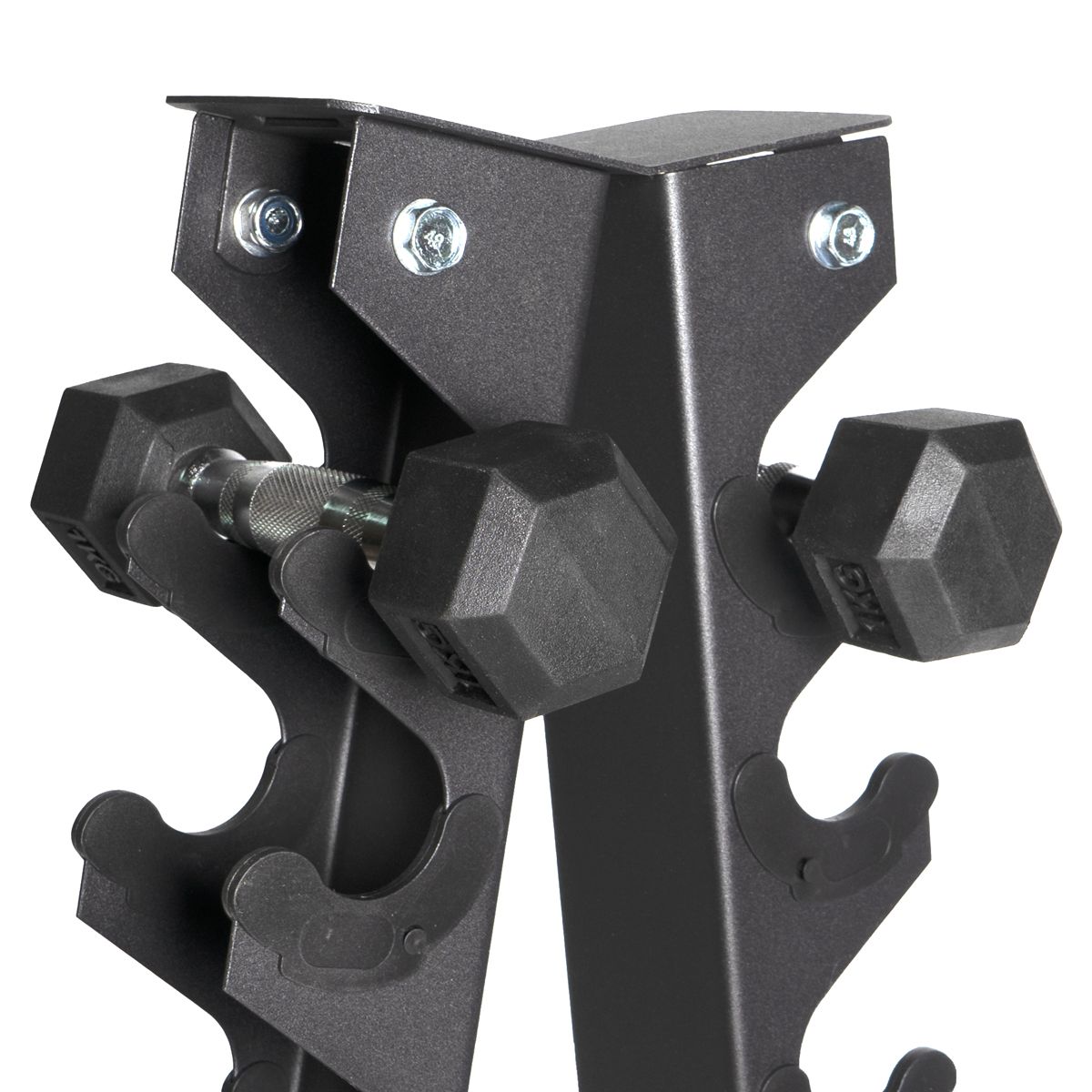 Nahaufnahme des Hantelablagegestells mit zwei Hanteln. Schwarze Metallkonstruktion. Sechseckige Hanteln.