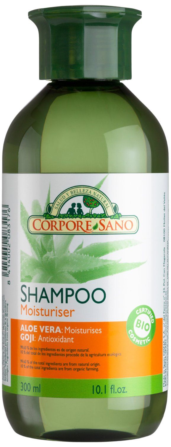 Grüne Shampoo-Flasche mit weißem Etikett. Aufschrift: Corpore Sano, Shampoo Moisturiser, Aloe Vera, Goji. Bio-Zertifizierung.
