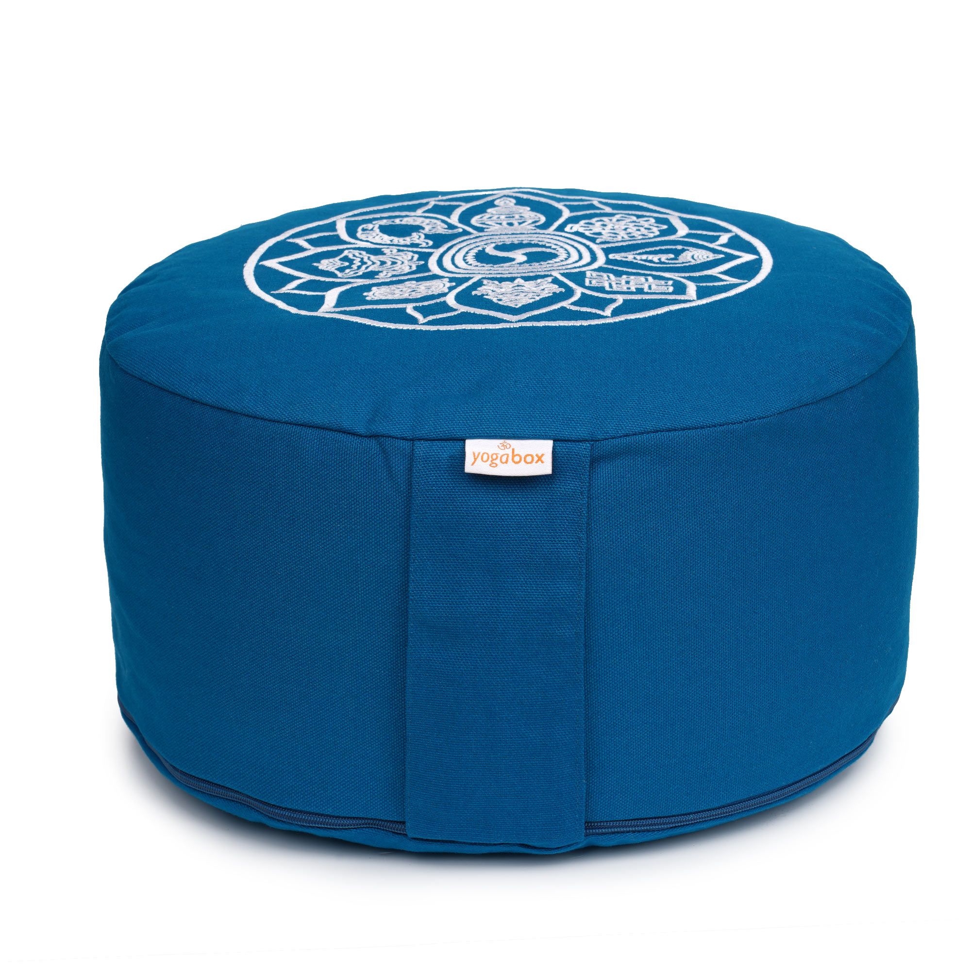 Blaues Meditationskissen mit weißem Glückssymbol-Aufdruck und Yogabox-Label.