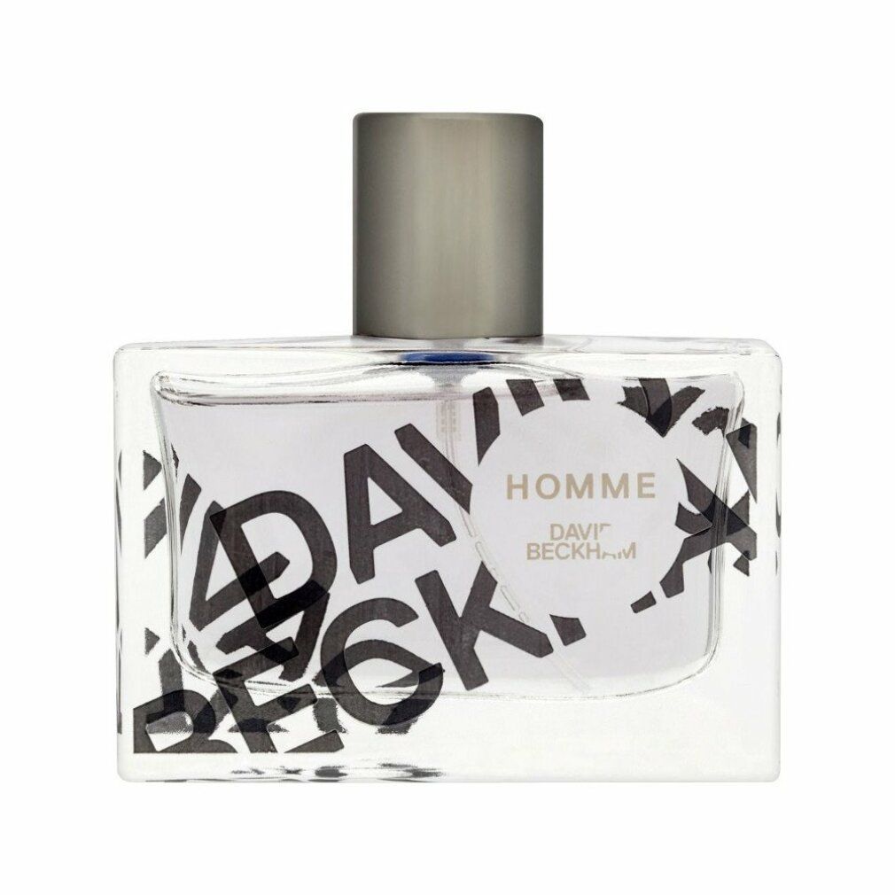 Rechteckiger Flakon mit silbernem Deckel. Aufschrift "HOMME" und "DAVID BECKHAM". Schwarzer Schriftzug "DAVID BECKHAM" auf dem Glas.