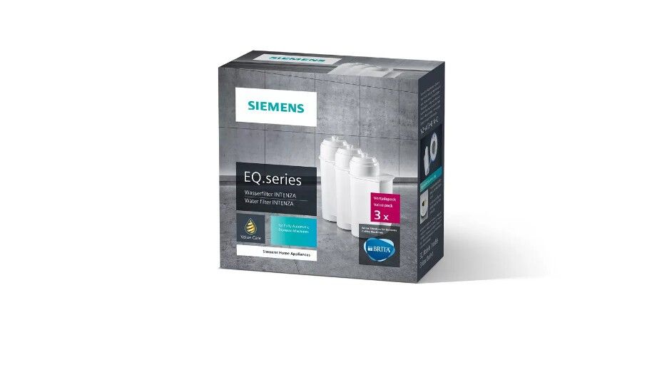 Siemens EQ.series Wasserfilter in Verpackung. 3 Stück. Aufdrucke: Siemens, EQ.series, Brita, 3x.