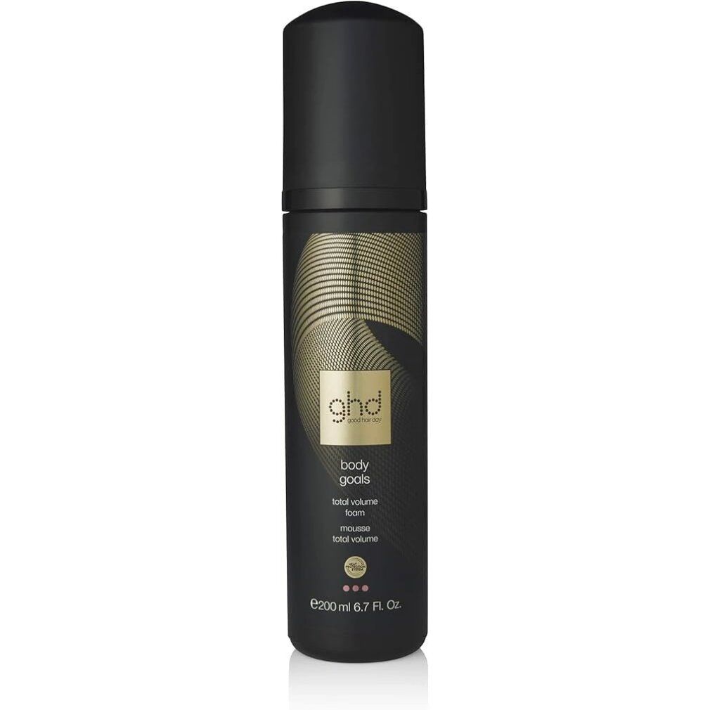 Schwarze Flasche mit schwarzem Pumpkopf. Goldfarbener Schriftzug: ghd, body goals, total volume foam. Volumen Schaum. 200 ml.