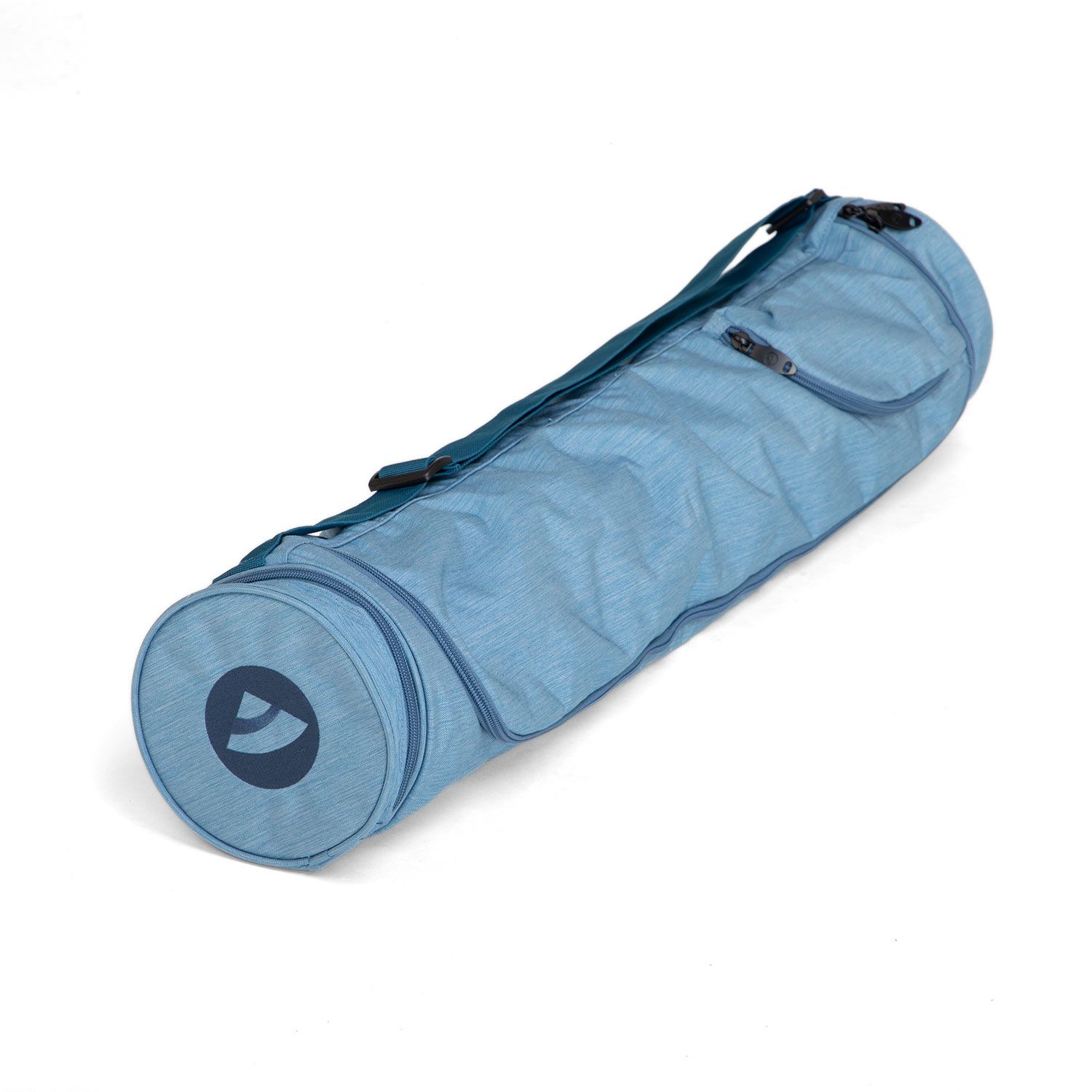 Graublau melierte Tasche mit Reißverschluss und Schultergurt. Runde Enden. Logo. Aus Polyester/Polyamid. Schräge Ansicht.