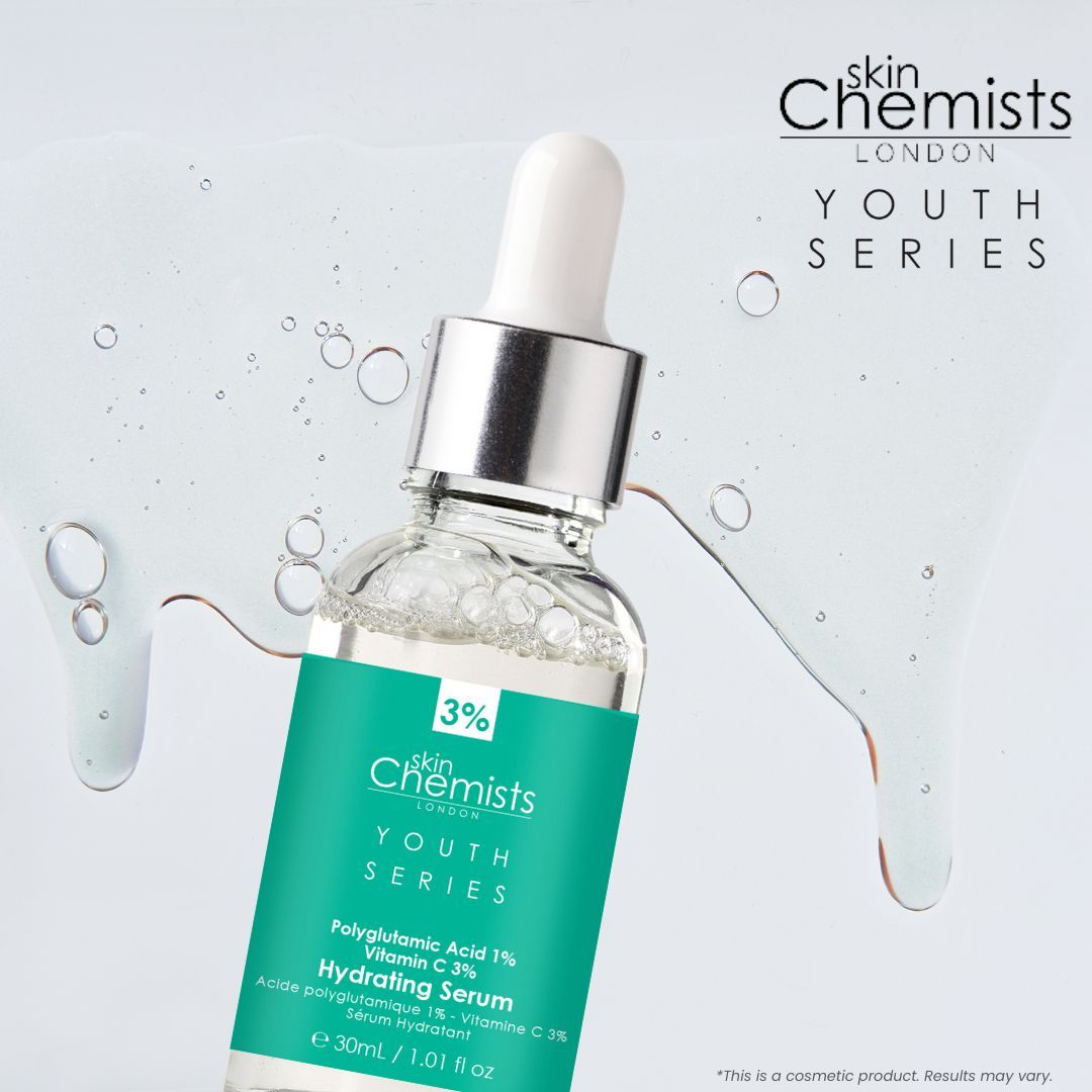 Serumflasche mit Flüssigkeitsspritzern. Aufschrift: skinChemists, Youth Series, Hydrating Serum. Flasche mit Pipette.