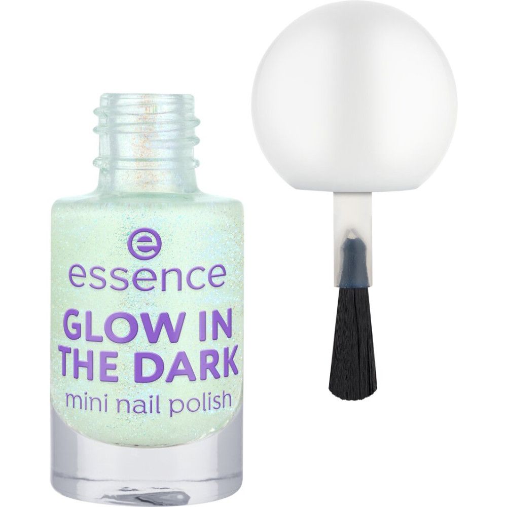 Mini-Nagellackflasche und Pinsel. Aufschrift: essence GLOW IN THE DARK mini nail polish. Grüner, glitzernder Lack.