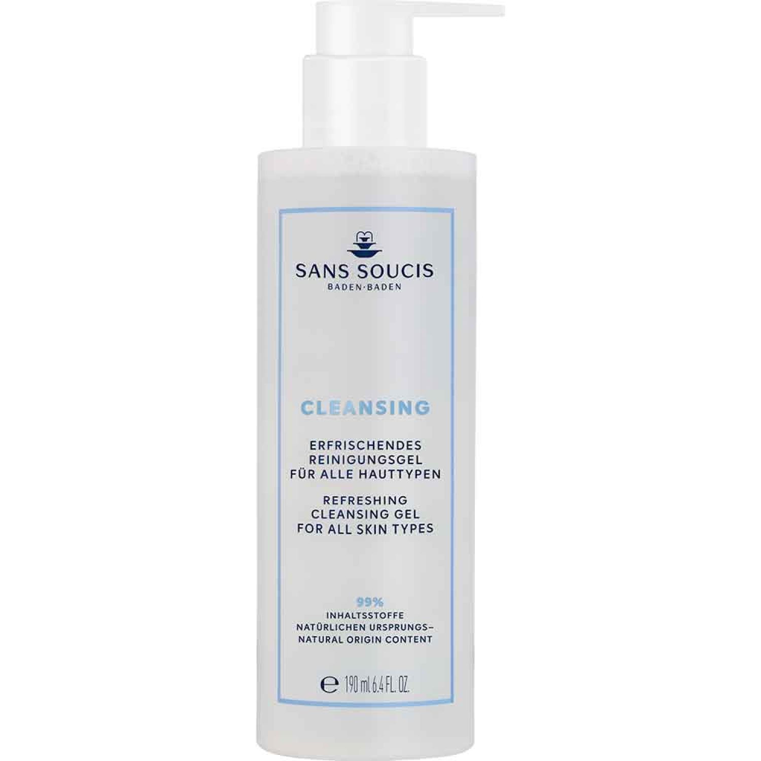 Klare Flasche mit weißem Pumpkopf. Aufschrift: Sans Soucis, Cleansing, Erfrischendes Reinigungsgel für alle Hauttypen. 99% natürliche Inhaltsstoffe.