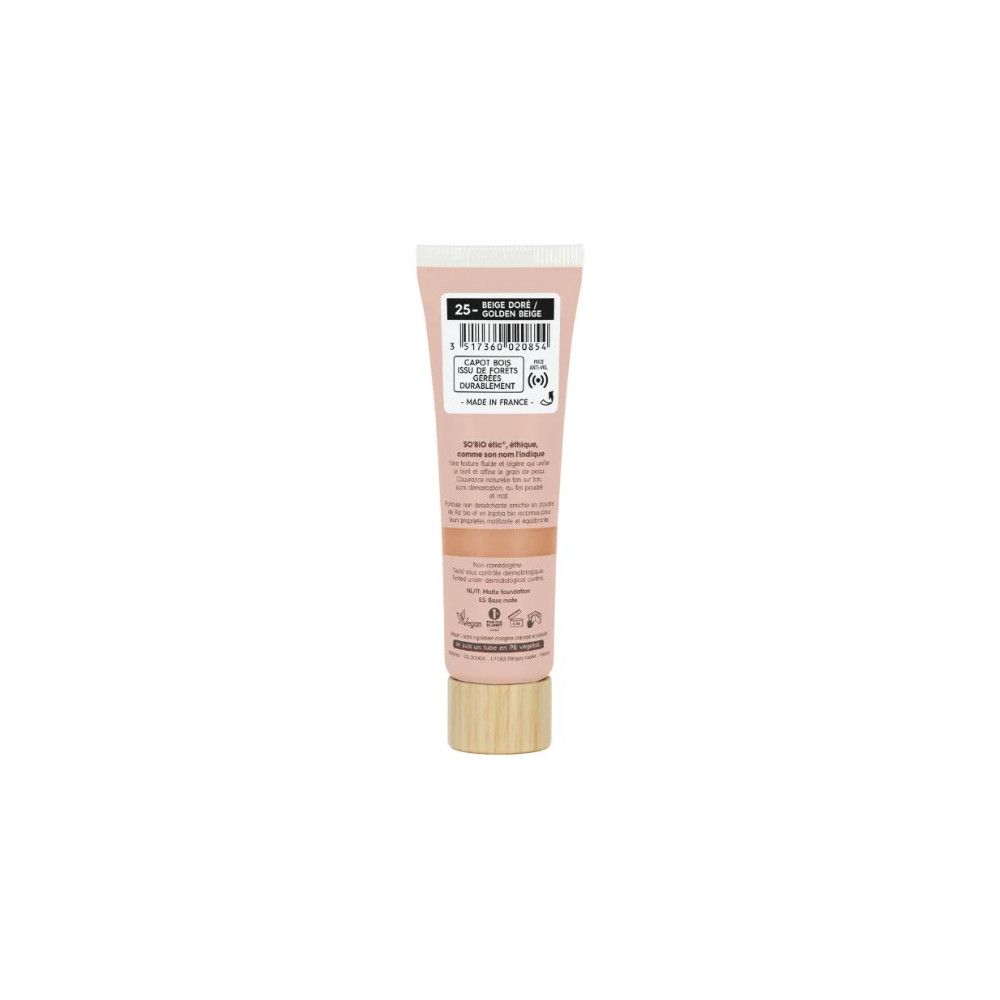 Rückseite der SO'BiO étic Foundation. Rosa Tube mit Produktinformationen und Barcode.