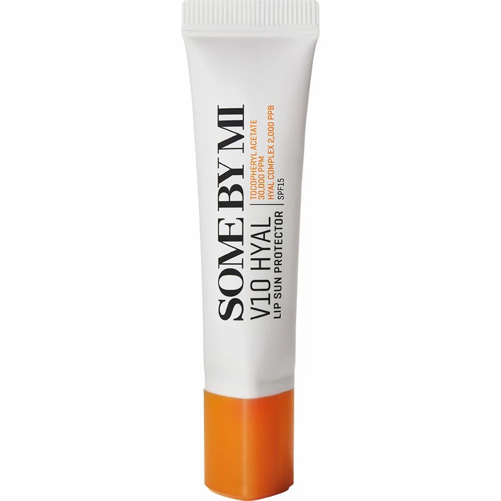 Weißer Lippenbalsam-Tuben mit orangefarbenem Boden. Aufgedruckt: SOME BY MI V10 HYAL LIP SUN PROTECTOR SPF15.