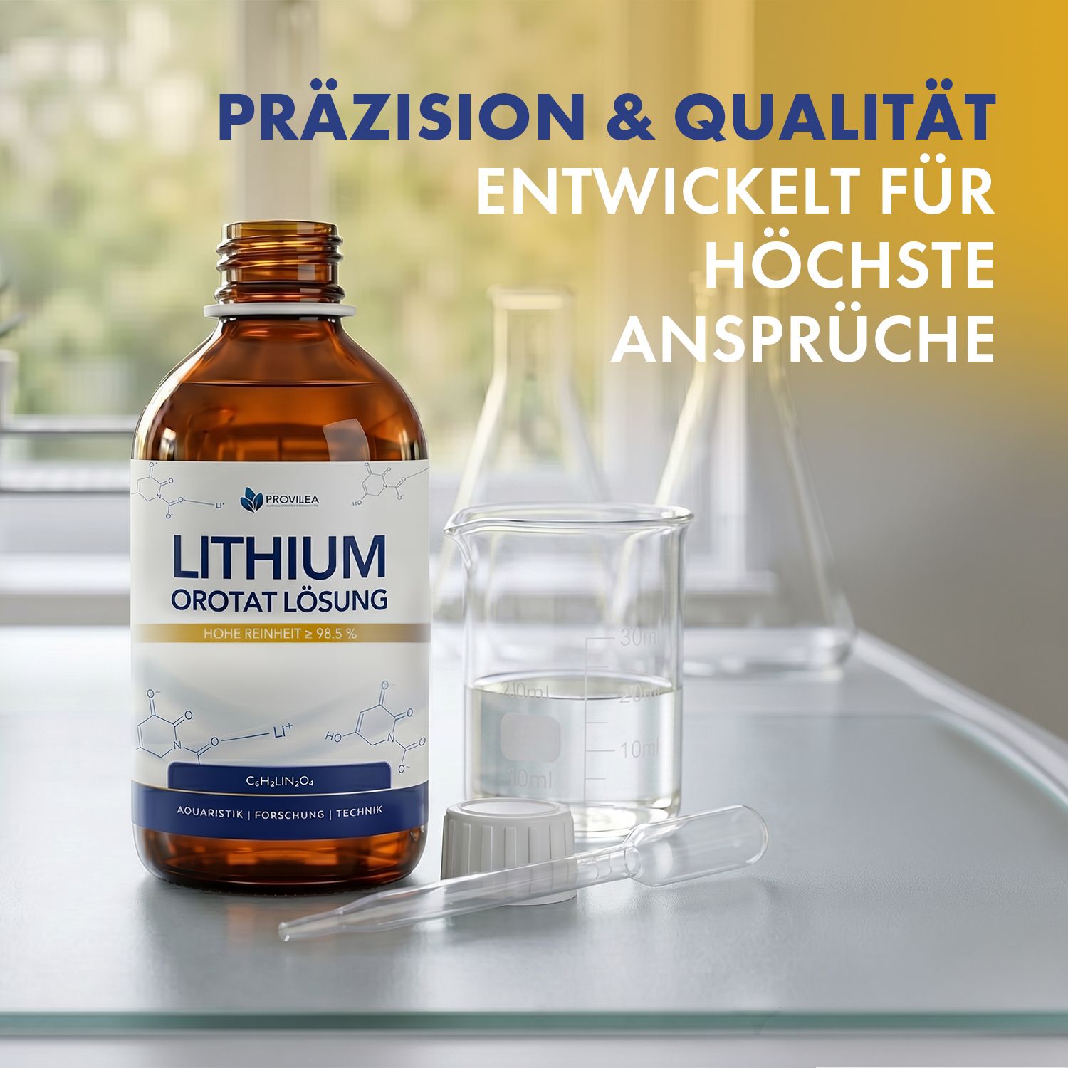 Braune Glasflasche mit weißem Etikett. Aufschrift: Lithium Orotat Lösung. Daneben ein Becherglas und eine Pipette. Hintergrund: Laborutensilien.