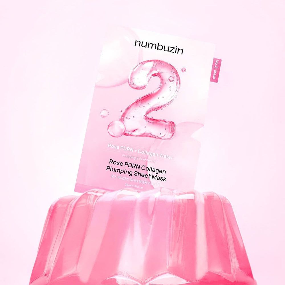 NUMBUZIN Nr.2 Rose PDRN Collagen Plumping Tuchmaske über einer rosa Gelee-Form.