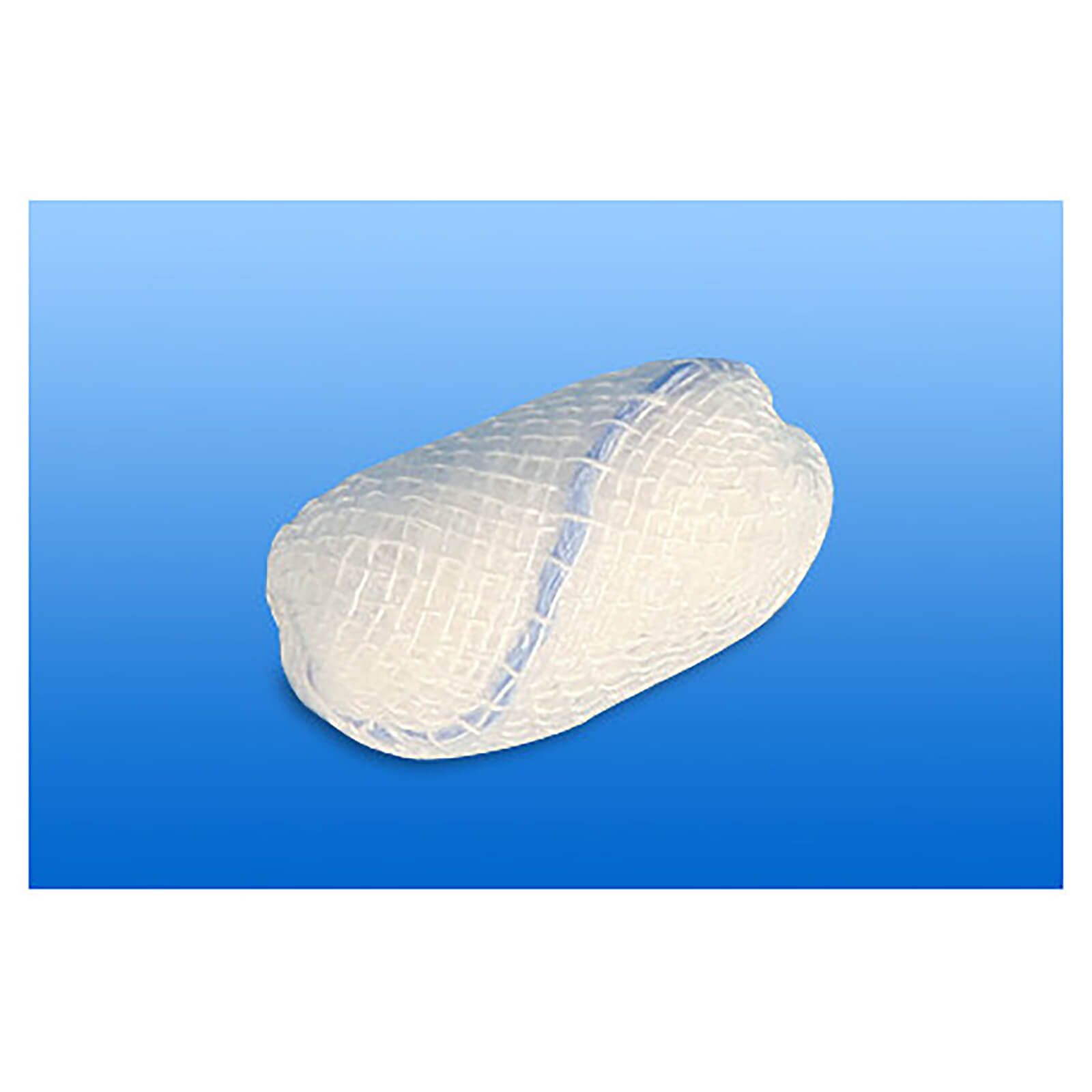 Weißer Tupfer, netzartig umhüllt, mit blauer Naht. Auf blauem Hintergrund.