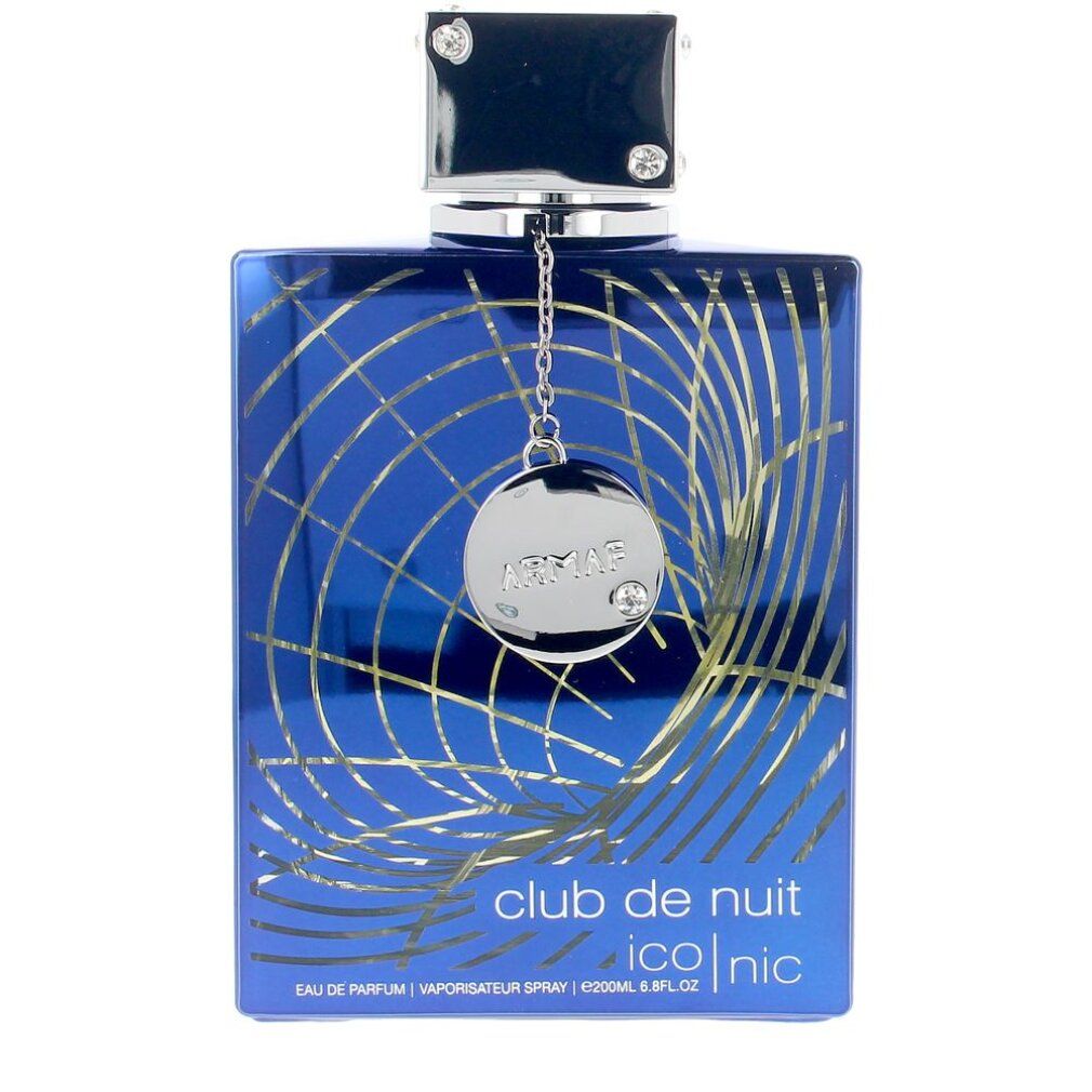 Blauer Flakon mit silbernem Deckel. Text: Club de Nuit Iconic, Eau de Parfum. Flakon quadratisch, mit silberner Kette und Anhänger.