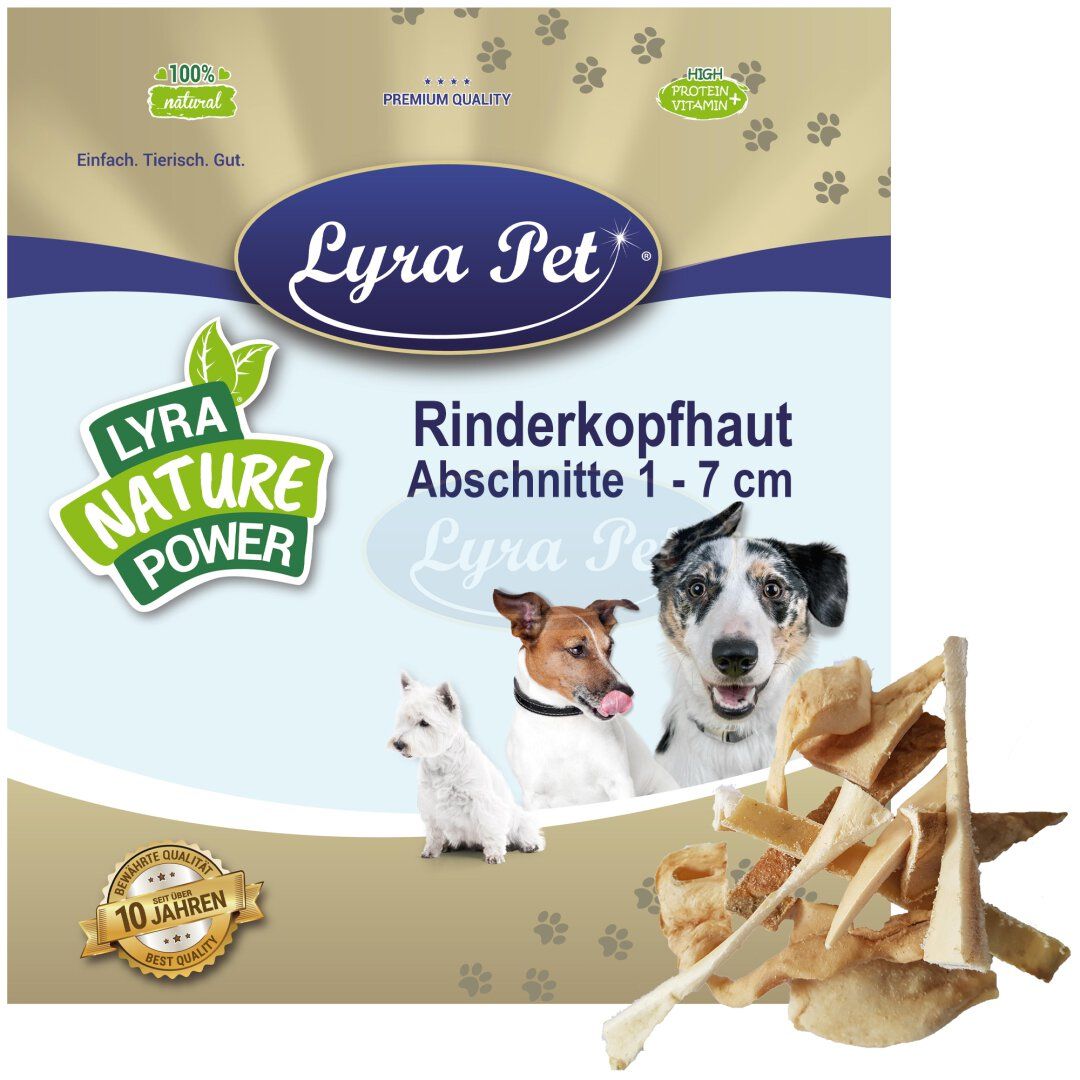 Verpackung mit Lyra Pet Rinderkopfhaut Abschnitte. Produktname, Hundeabbildungen und Produktmerkmale sind sichtbar.