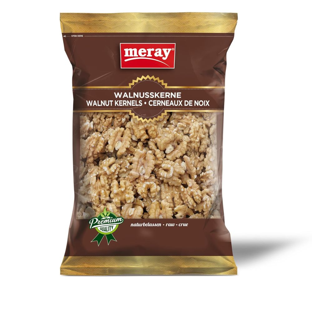 Verpackung mit Walnusskernen. Aufschrift: MERAY, Walnusskerne, Premium Quality. Natur belassen, roh, cru.