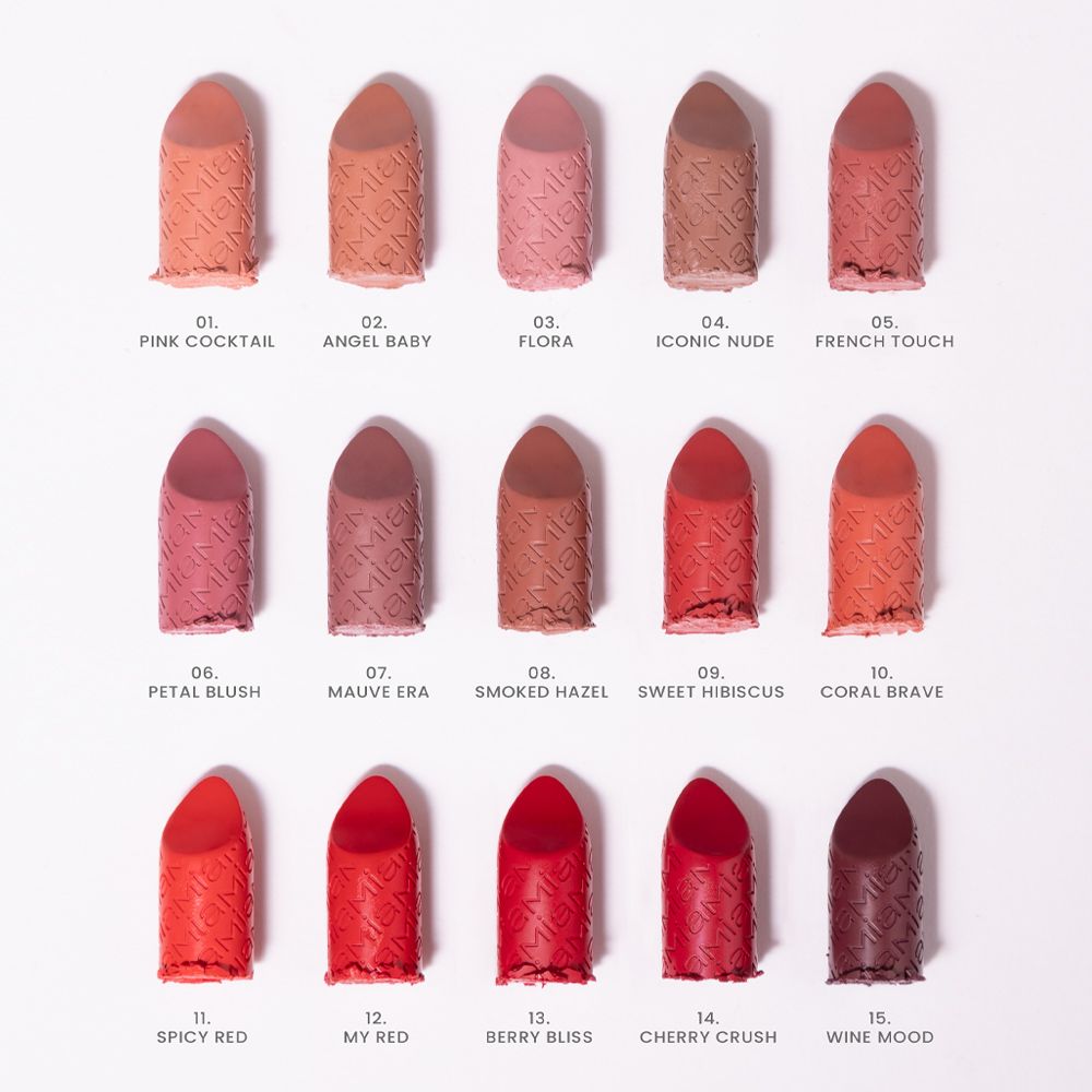 15 rossetti in diversi colori. Testo: Pink Cocktail, Angel Baby, Flora, Iconic Nude, French Touch, ecc.