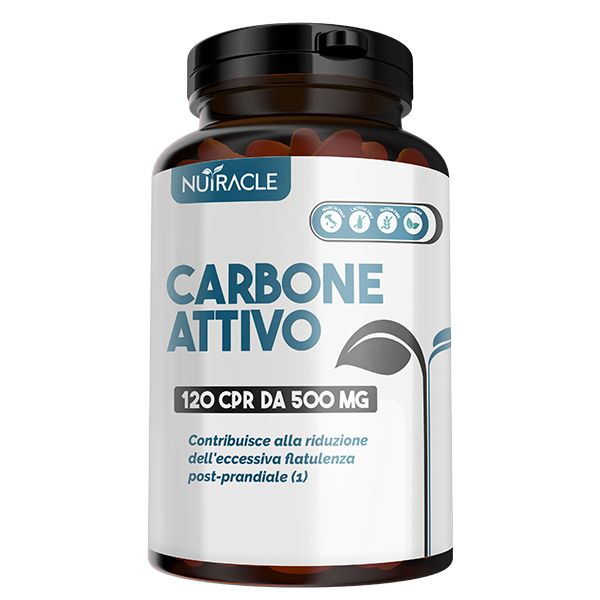 Una bottiglia marrone di Nutracle Carbone Attivo. L'etichetta recita "Carbone Attivo 120 CPR DA 500 MG". È pubblicizzato per ridurre il gonfiore post-pasto. La bottiglia ha un tappo nero e contiene compresse marroni.