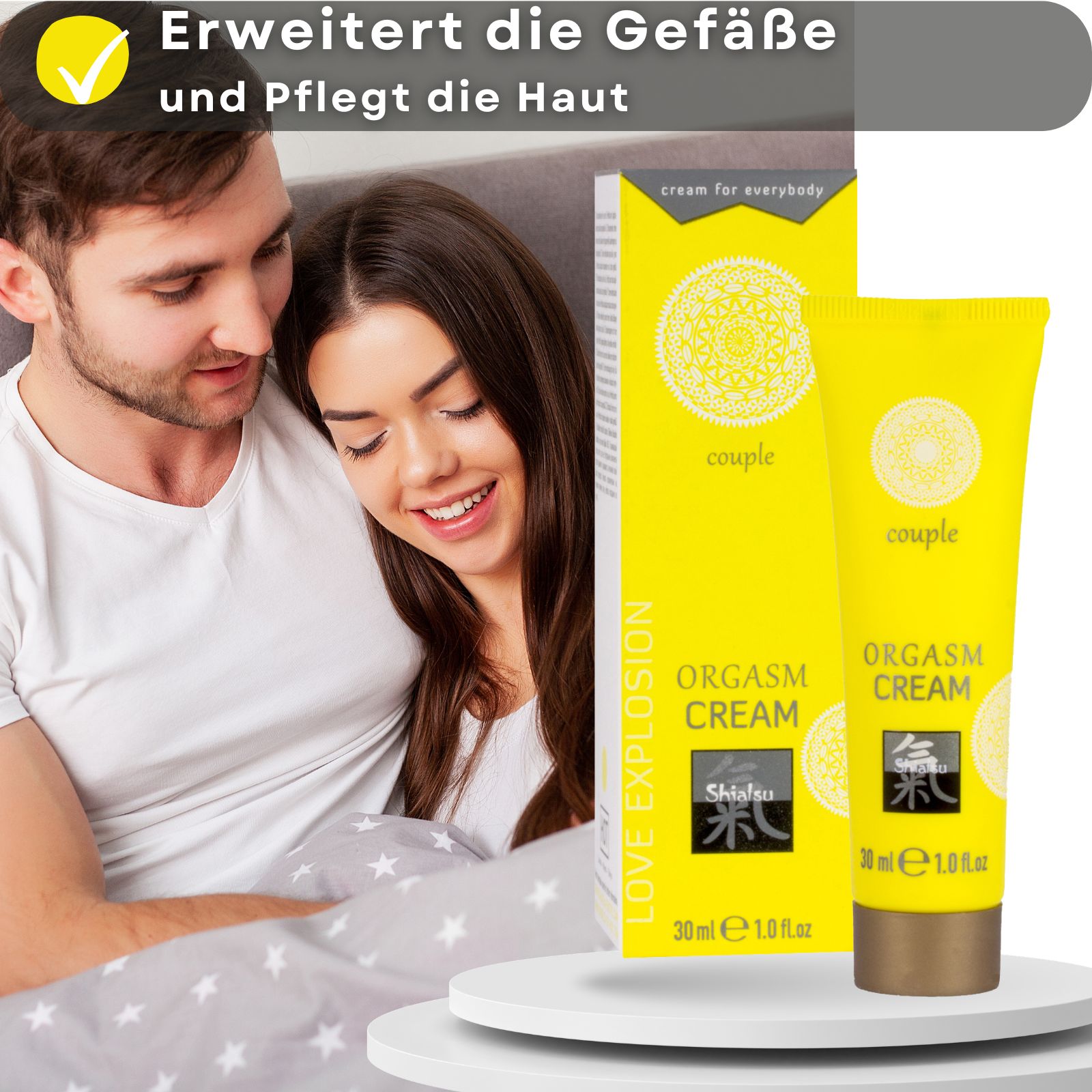 Paar umarmt sich. Gelbe Tube und Schachtel mit „Orgasmus Cream“. Text: „Erweitert die Gefäße“.