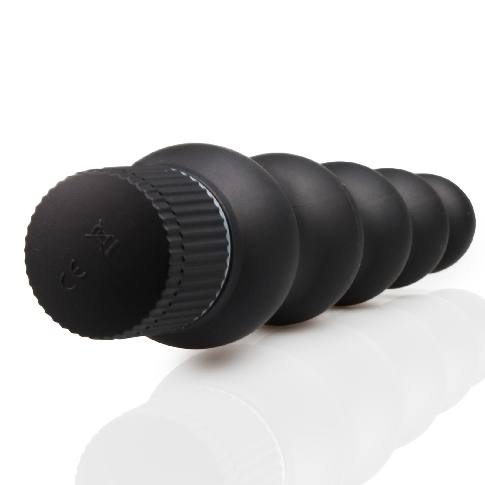 Schwarzer Vibrator mit kugelförmigem Design. CE-Kennzeichnung. Auf weißem Hintergrund.