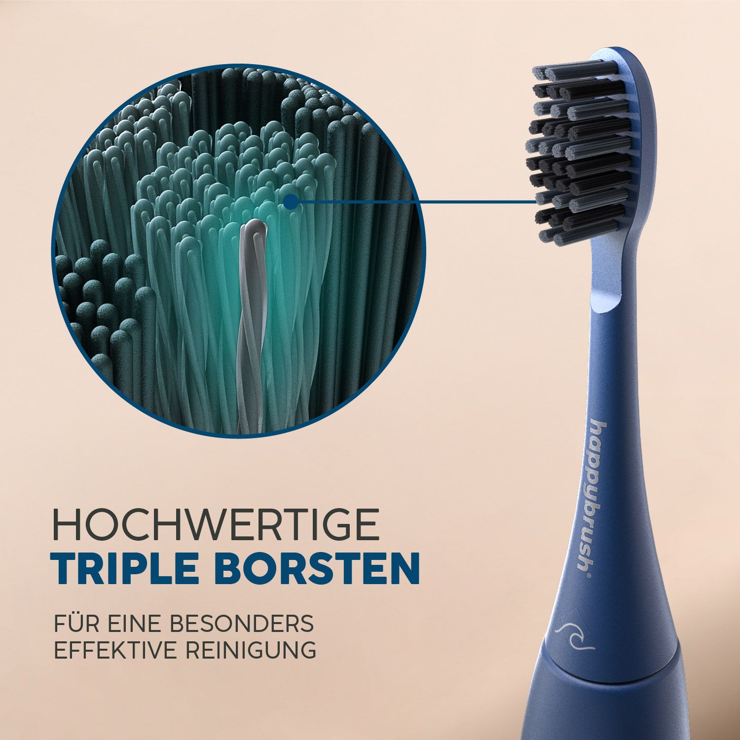 Nahaufnahme einer Zahnbürste mit blauen Griff und schwarzen Borsten. Text: Hochwertige Triple Borsten.