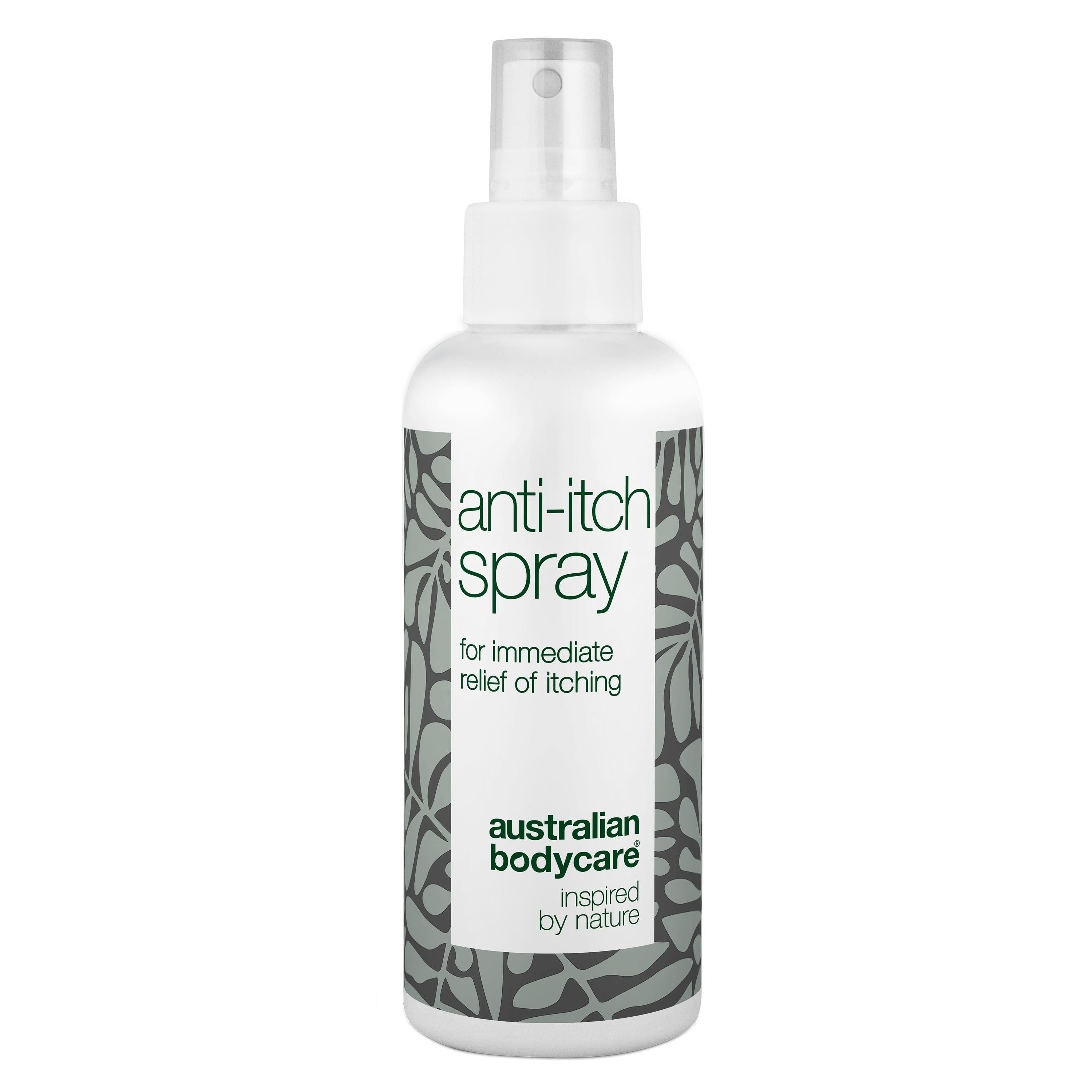 Flacone spray bianco con scritta "anti-itch spray". Marchio: Australian Bodycare.