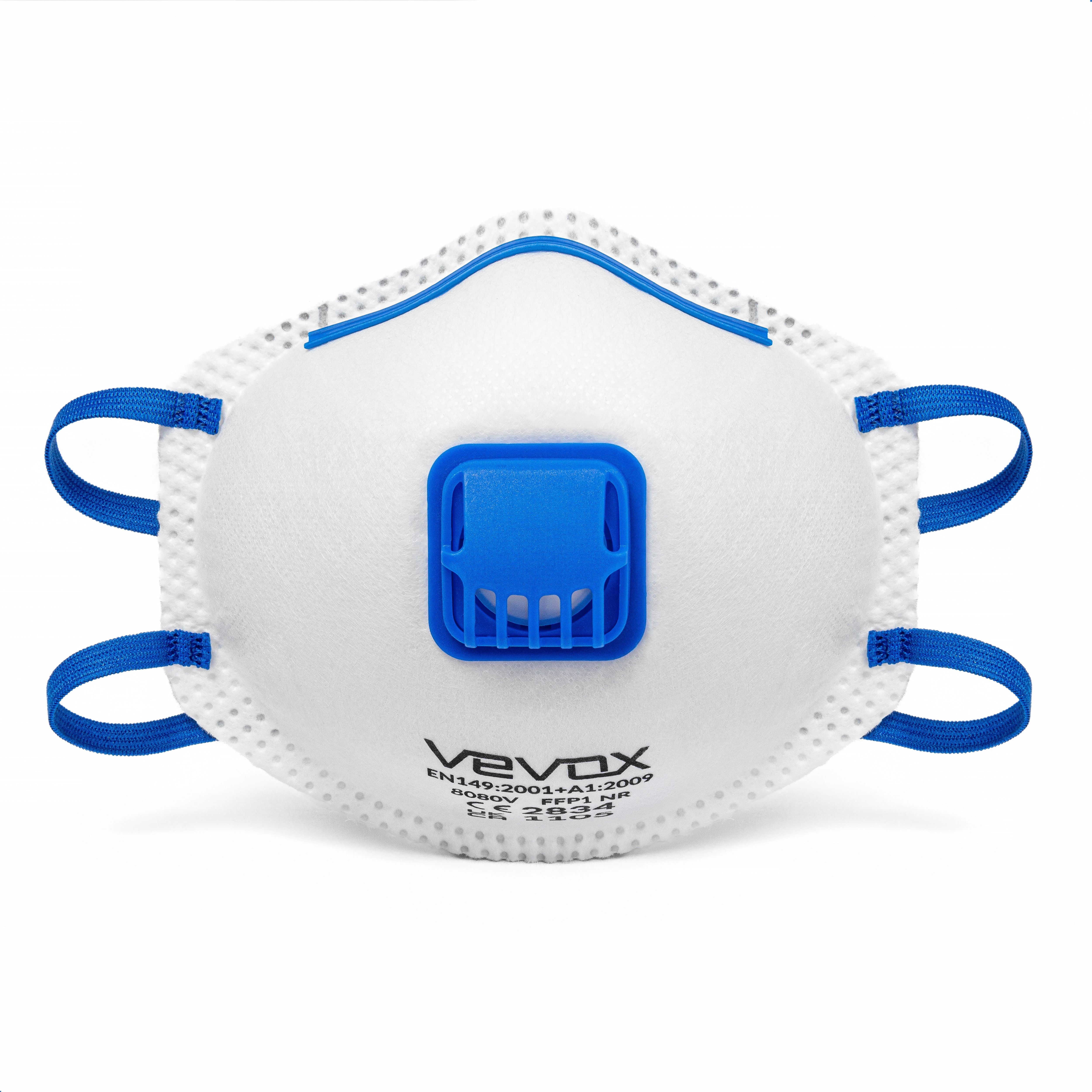 Weiße FFP1-Maske mit blauem Ventil und Ohrschlaufen. VEVOX-Logo und Zertifizierungstext sind sichtbar.