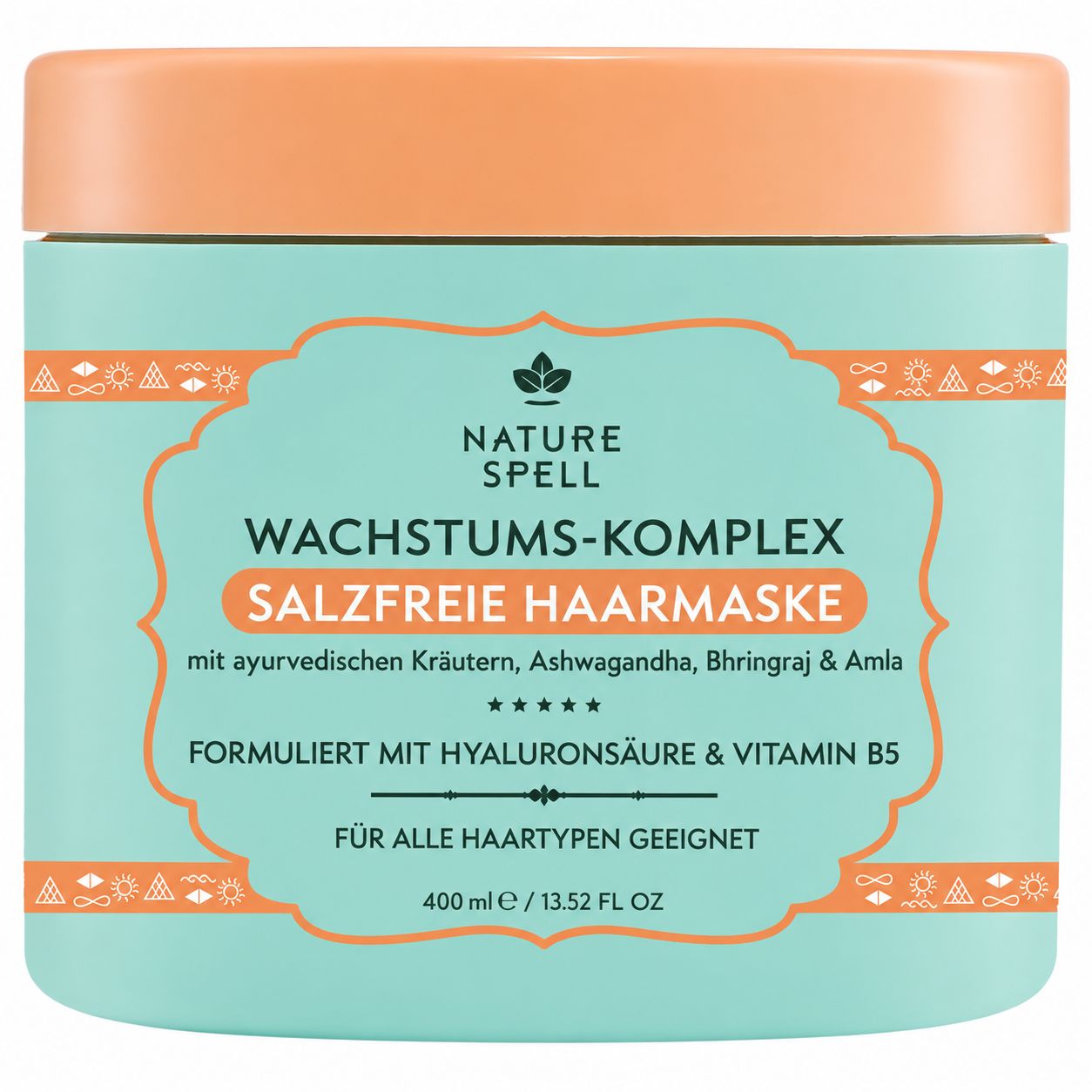 Hand gibt Maternatura Fango Sebo-Regolatore Argilla Verde auf eine Handfläche.