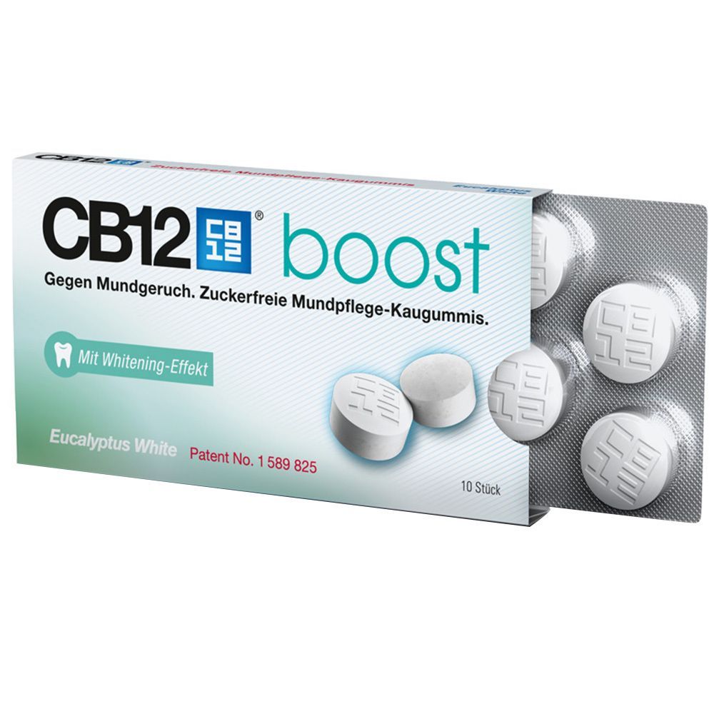 Schachtel mit CB12 boost Kaugummis. Einige Kaugummis sind sichtbar. Text: Gegen Mundgeruch. Mit Whitening-Effekt. 10 Stück.