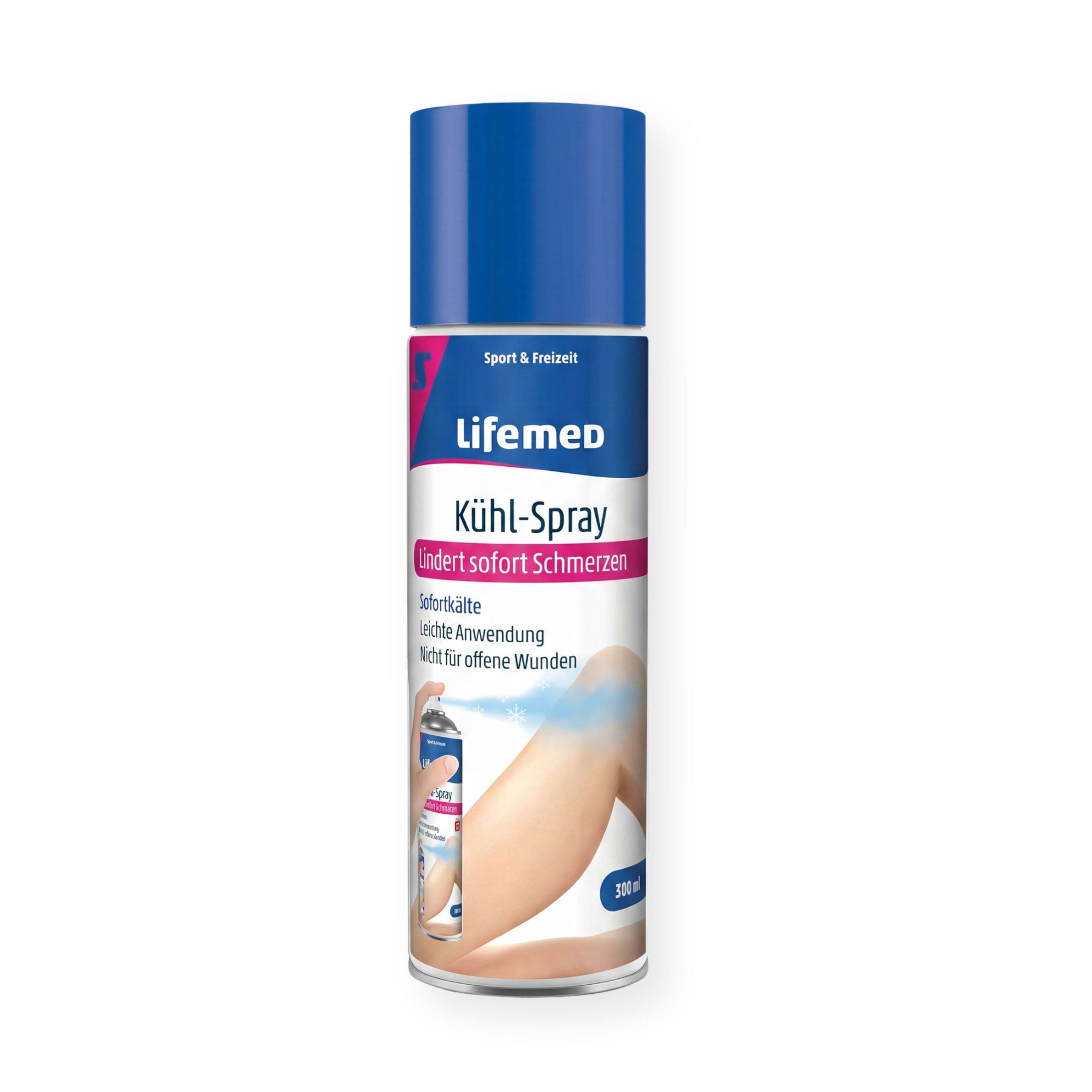 Lifemed Kühlspray Dose mit blauem Deckel. Zeigt eine Anwendung am Bein.
