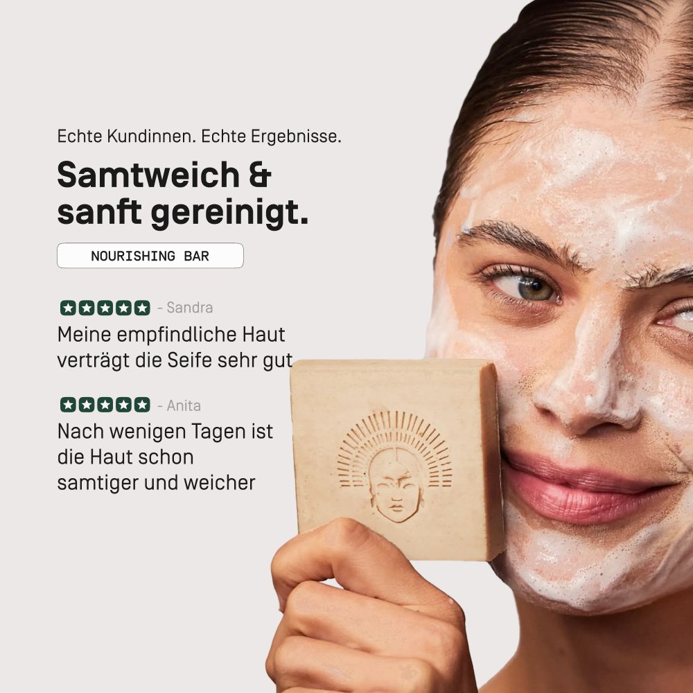 Viva Maia Nourishing Bar: Frau hält Seife, Text über sanfte Reinigung und Kundenergebnisse.