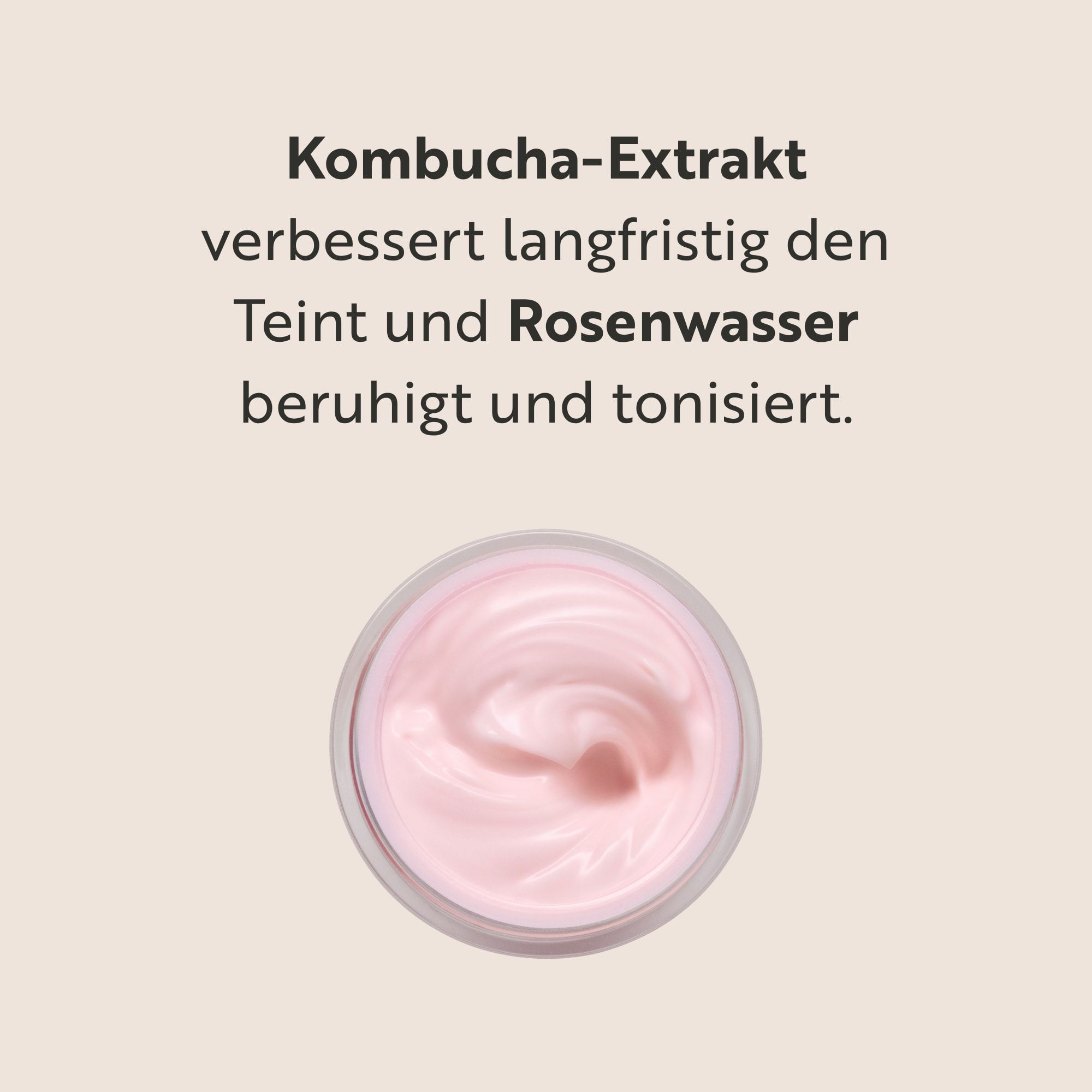 M. Asam MAGIC CARE Glow Up Cream Rosé: Kombucha-Extrakt verbessert den Teint, Rosenwasser beruhigt. Geöffnete Dose mit Creme.
