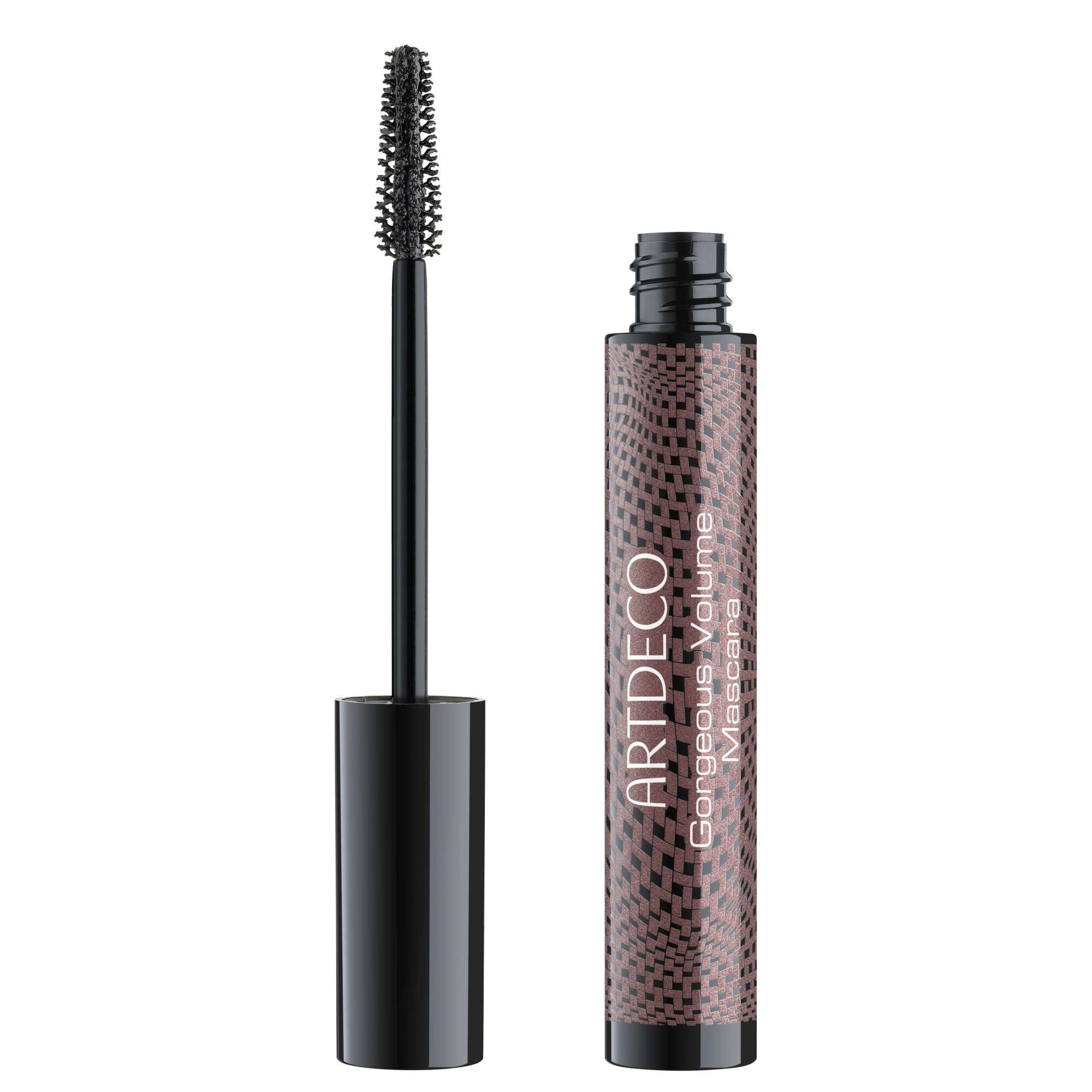 Mascara-Tube und Bürste. Auf dem Tube steht "ARTDECO Gorgeous Volume Mascara". Die Bürste ist schwarz.