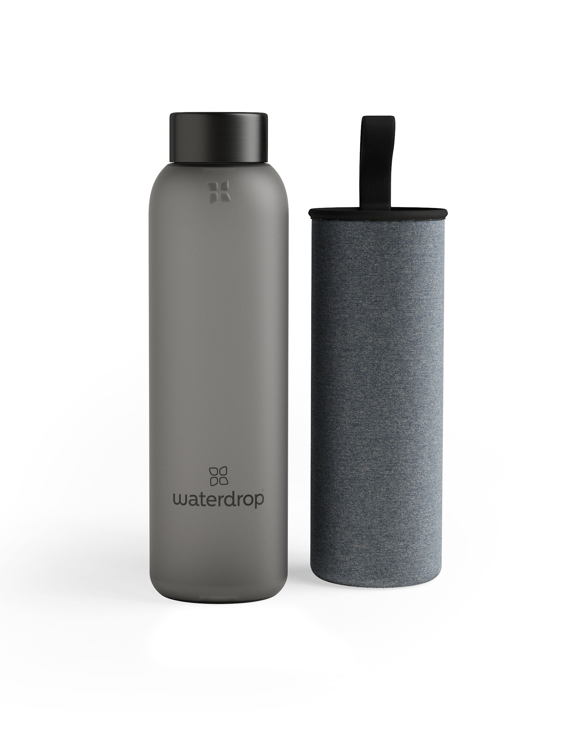 Graue Glasflasche mit schwarzem Deckel und Schutzhülle. Auf der Flasche steht "waterdrop".