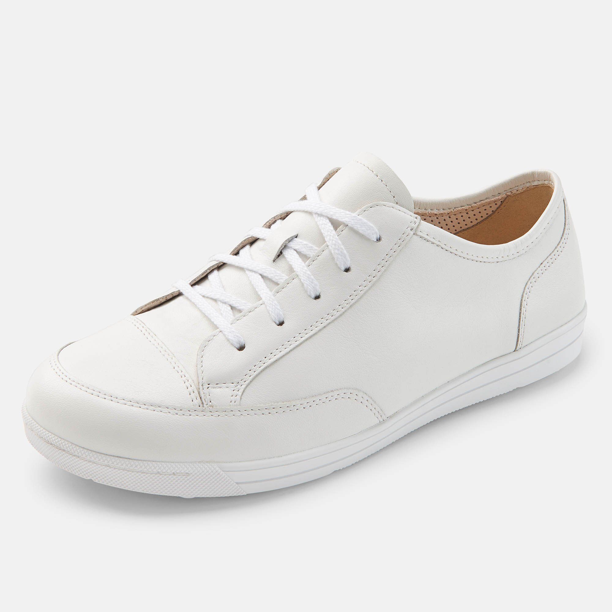Ein weißer BÄR Schuh Emma 2.0 Damen-Schnürer. Leder, breite Passform. Schnürsenkel, flache Sohle.