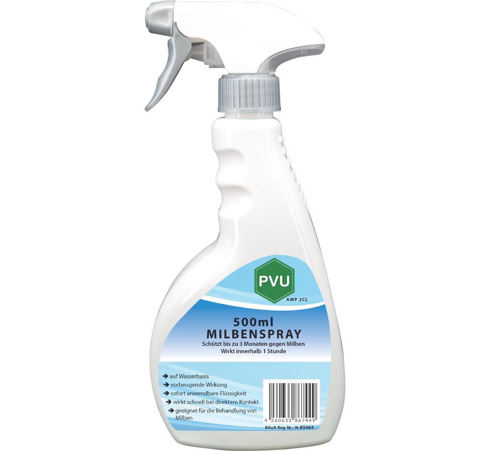 Weiße Sprühflasche mit grauem Sprühkopf. Aufschrift: 500ml Milbenspray. Logo: PVU. Text: Schützt bis zu 3 Minuten gegen Milben. Wirkt innerhalb 1 Stunde.