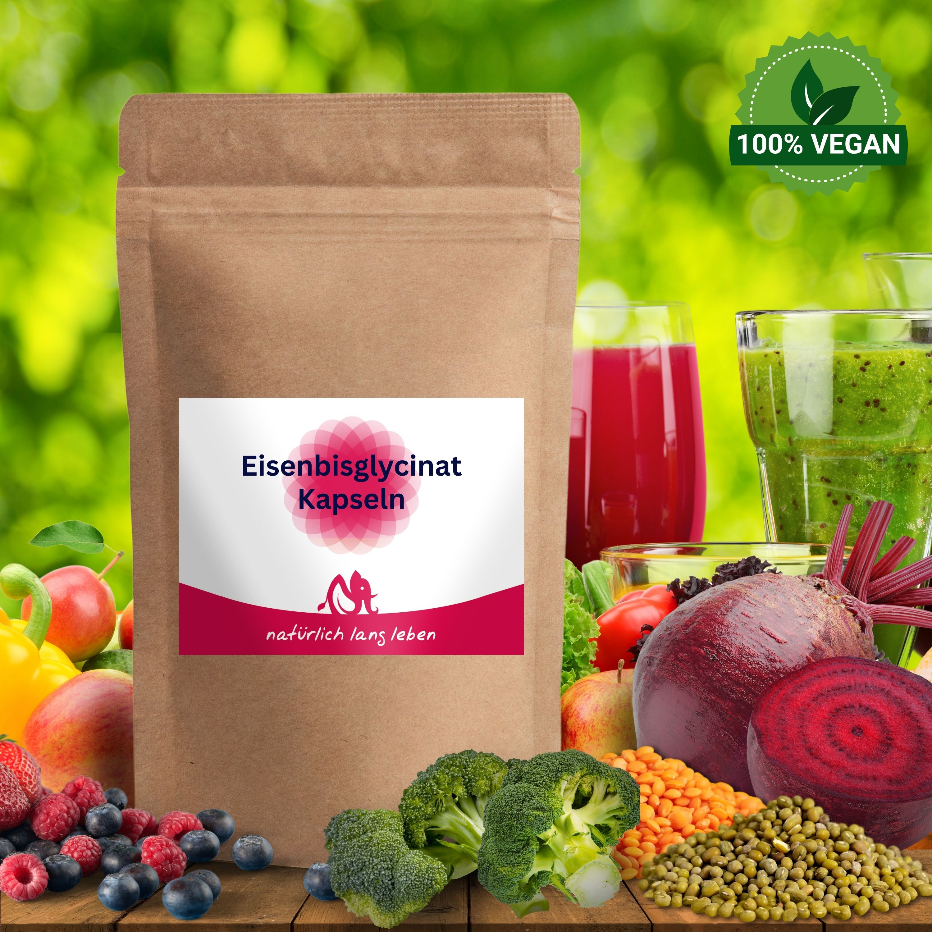 Braune Papierverpackung mit Etikett. Aufschrift: Eisenbisglycinat Kapseln. Logo und Schriftzug: natürlich lang leben. 100% Vegan-Siegel.